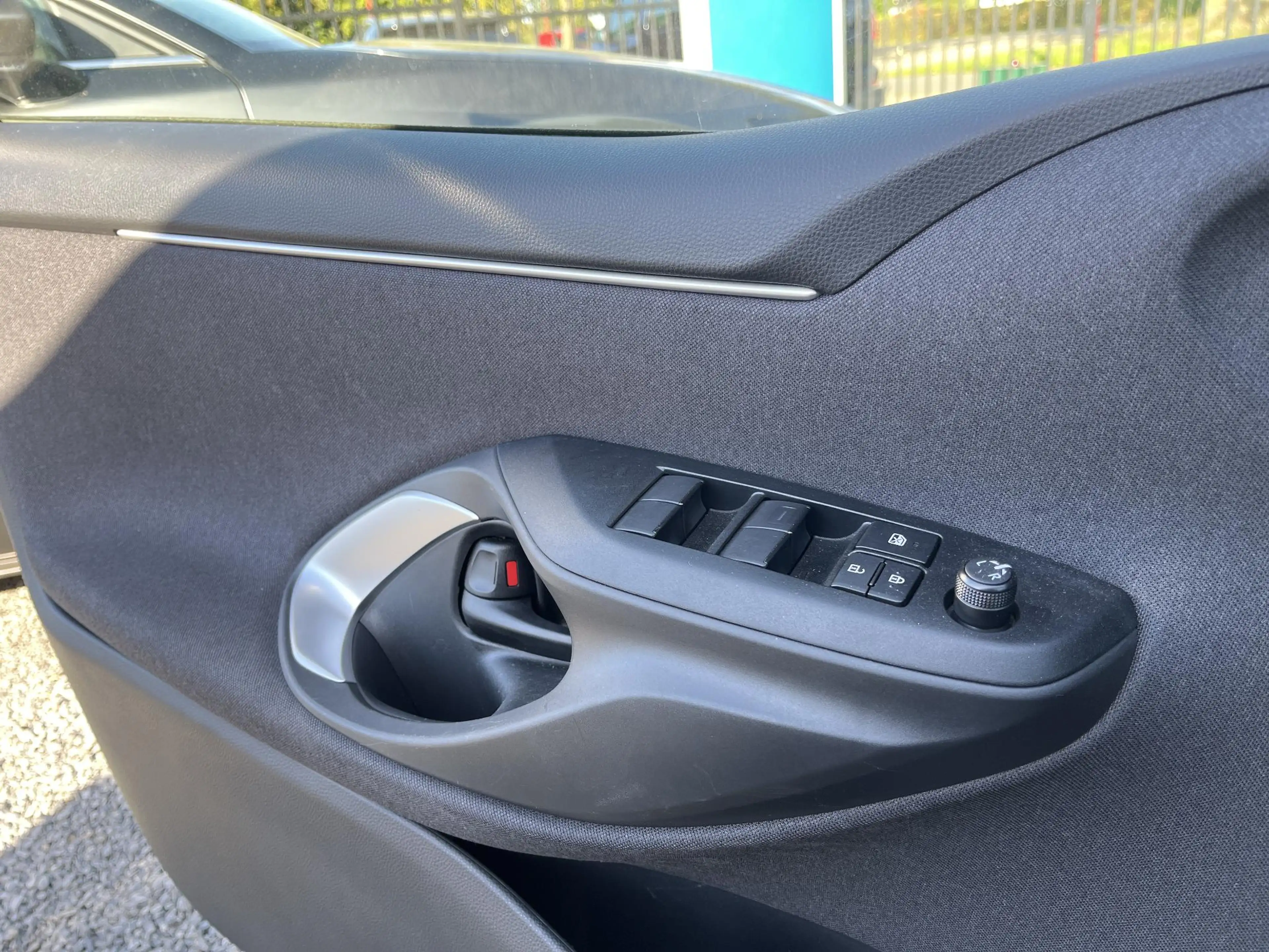 Mazda 2 Hybrid 1.5 Centre-line — photo 16