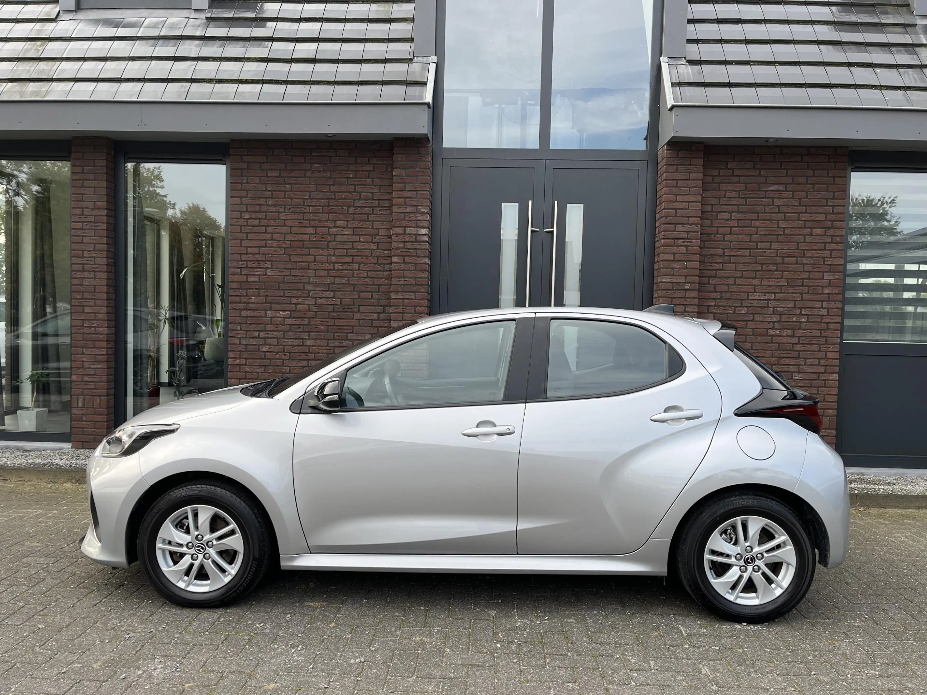 Mazda 2 Hybrid 1.5 Centre-line — photo 2