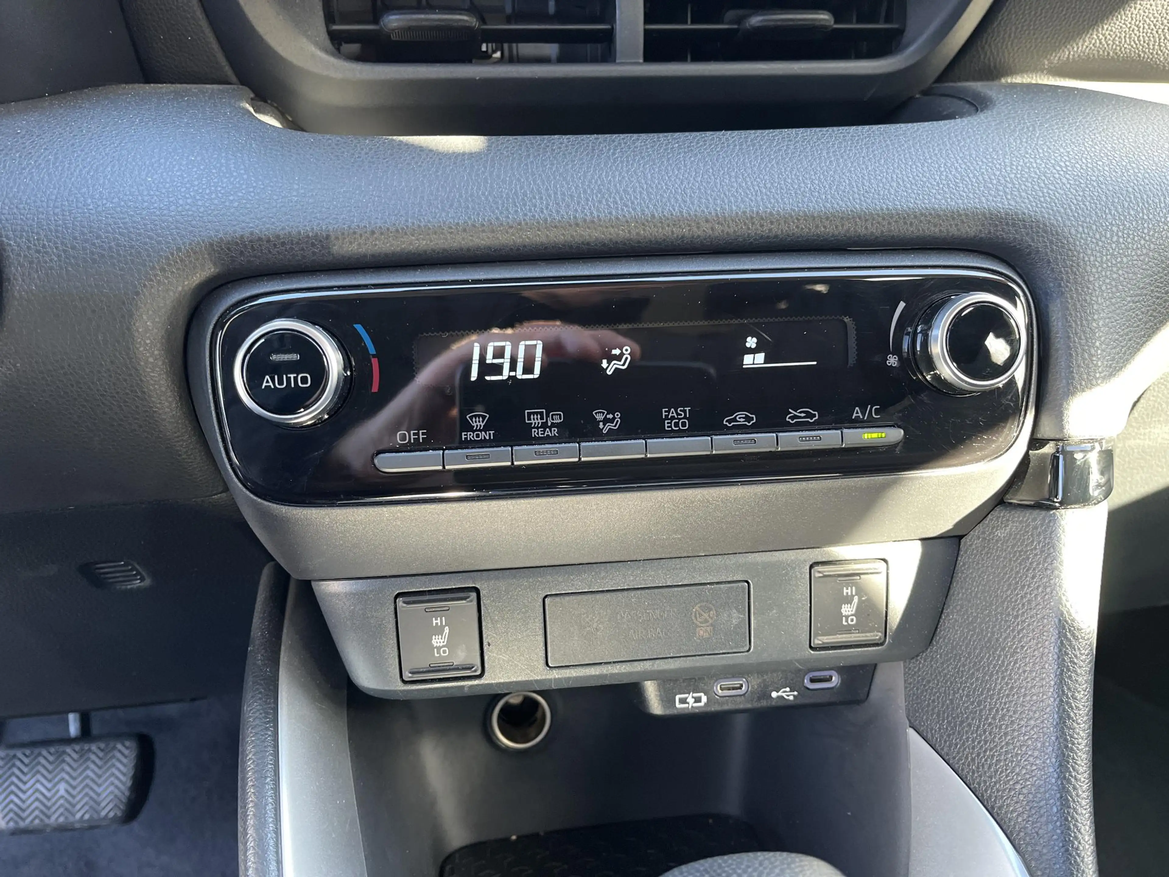 Mazda 2 Hybrid 1.5 Centre-line — photo 11