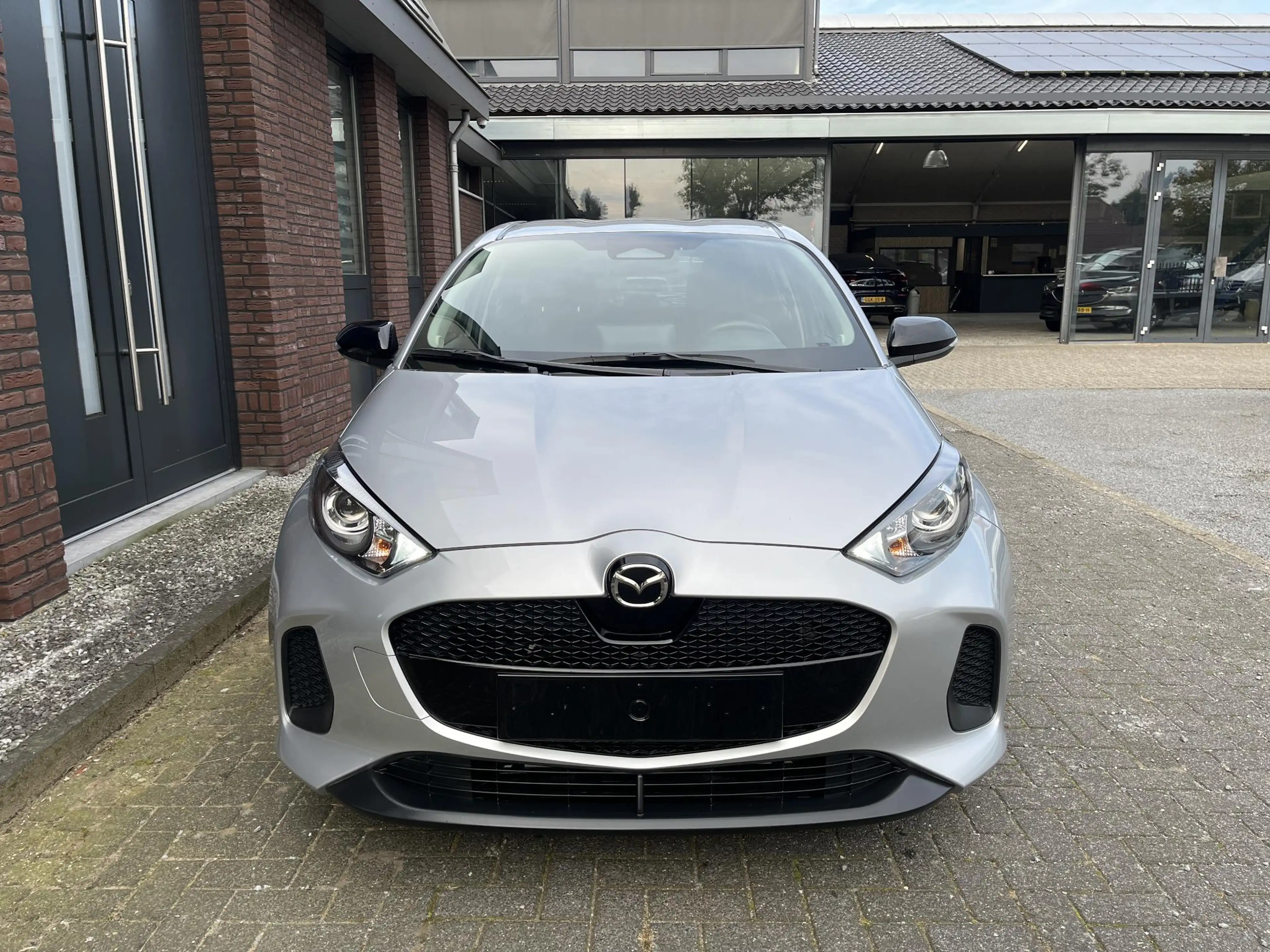 Mazda 2 Hybrid 1.5 Centre-line — photo 4