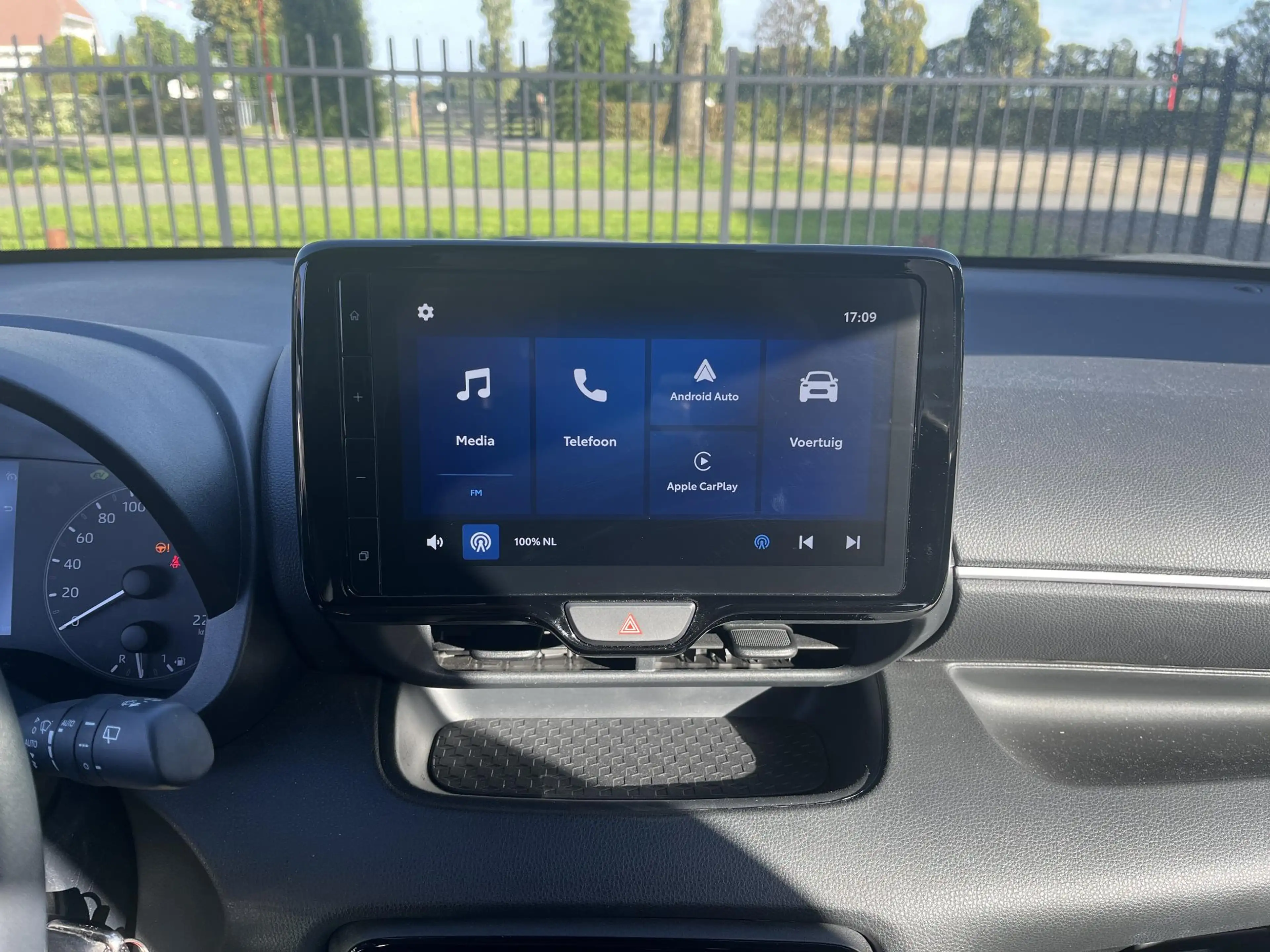 Mazda 2 Hybrid 1.5 Centre-line — photo 10
