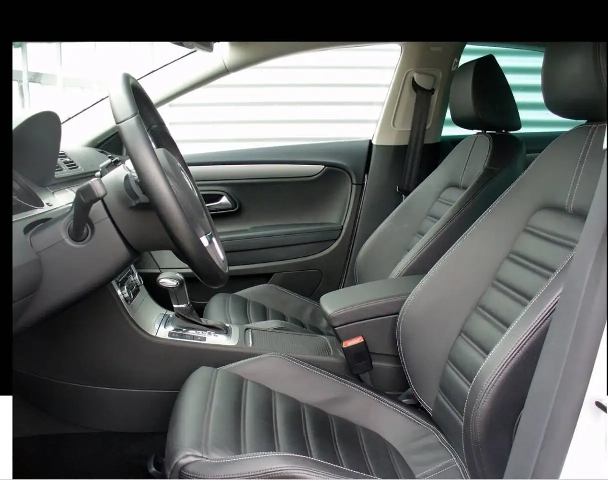 Volkswagen Passat CC снимка Volkswagen Passat CC