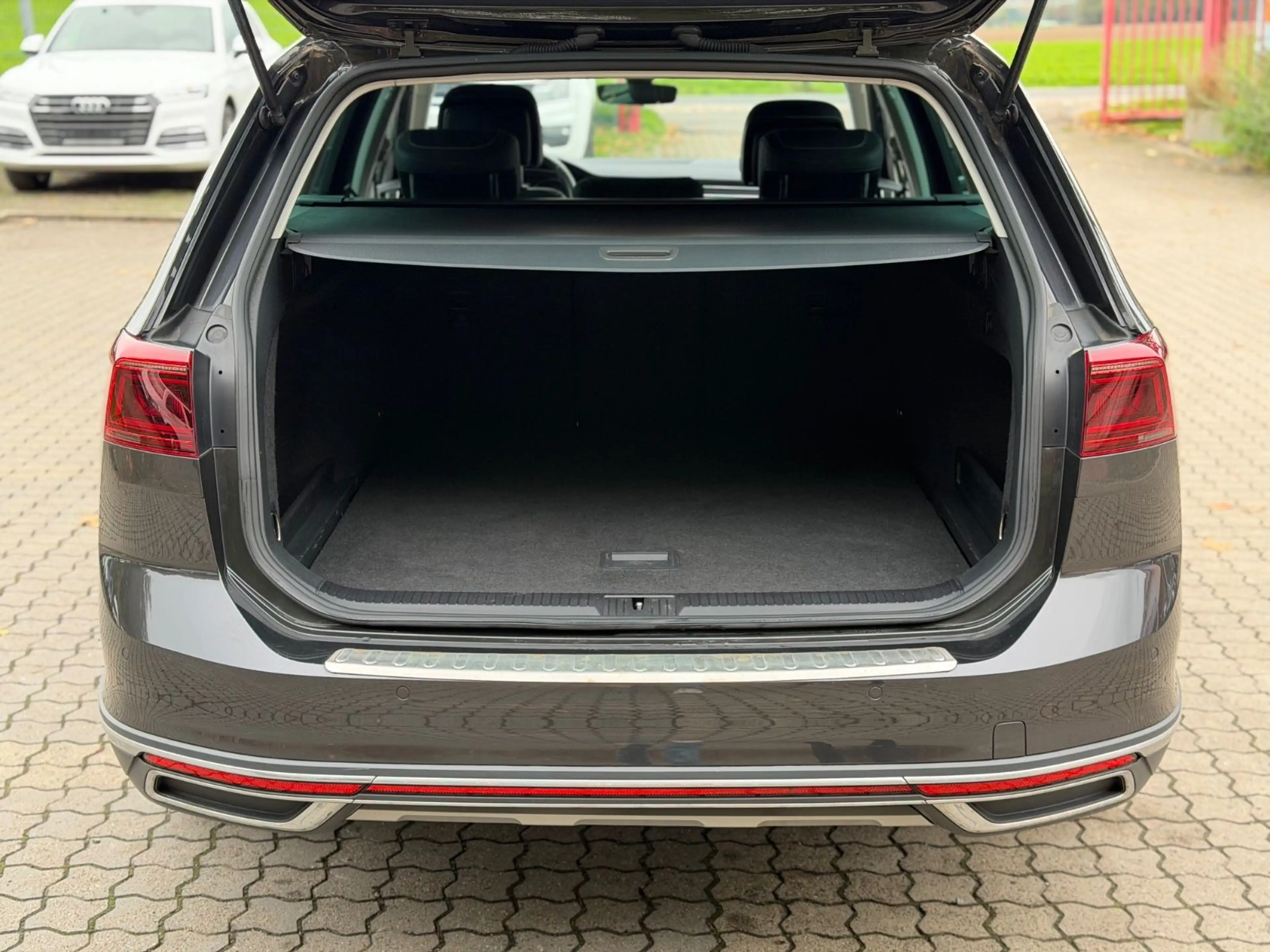 Volkswagen Passat Alltrack 2.0 TDI *DSG *4Motion *90 PS — photo 15