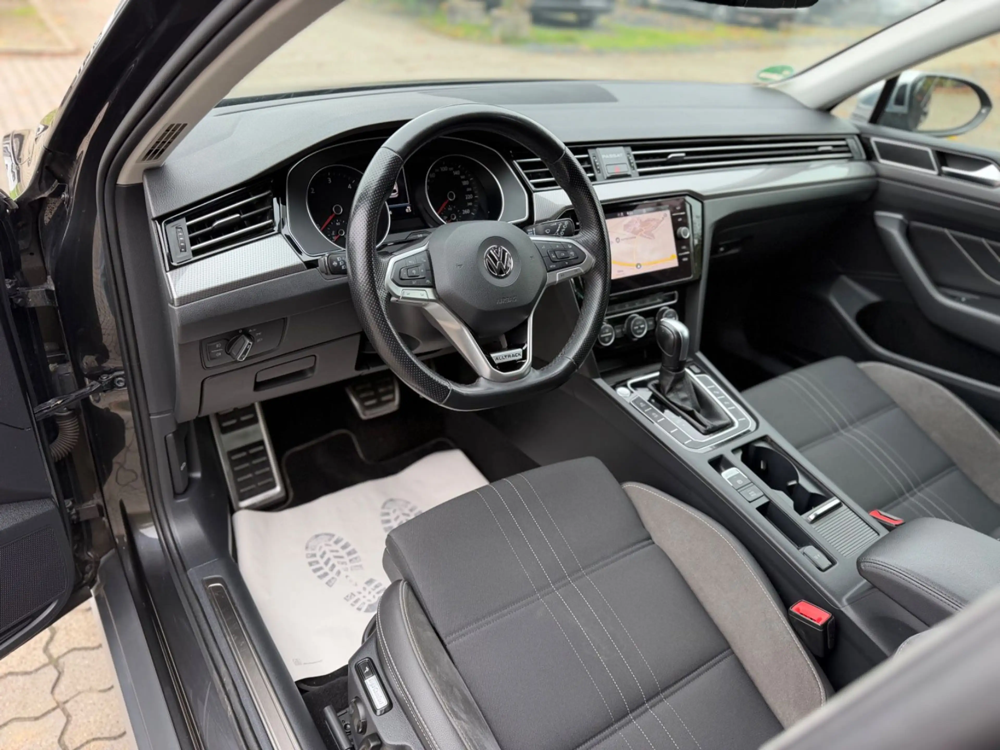 Volkswagen Passat Alltrack 2.0 TDI *DSG *4Motion *90 PS — photo 11
