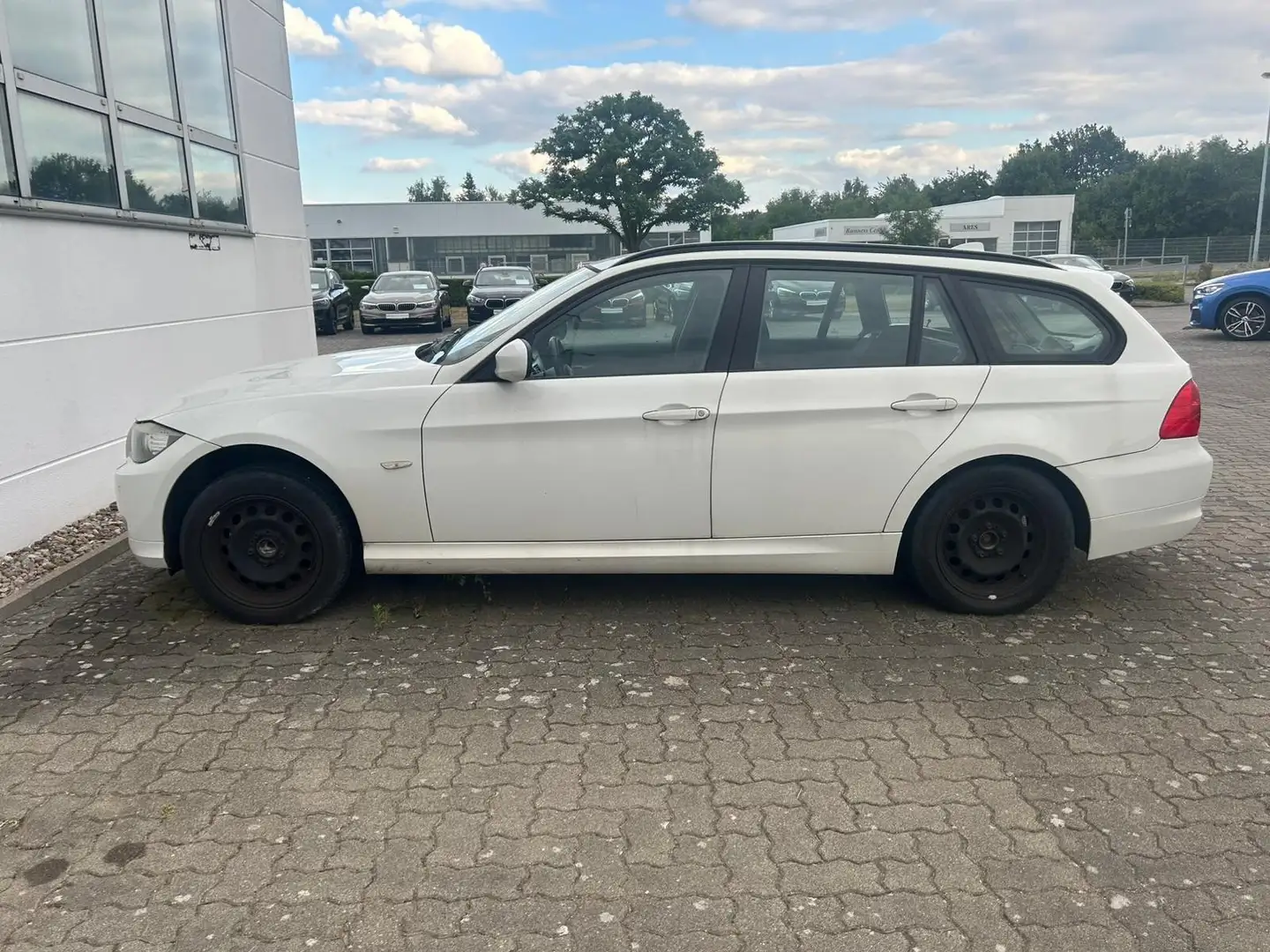 BMW 318 318d DPF Touring Aut. - 1