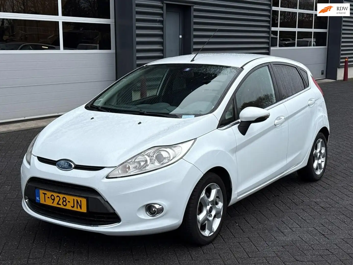 Ford Fiesta 1.4 Ghia LPG, airco Weiß - 1