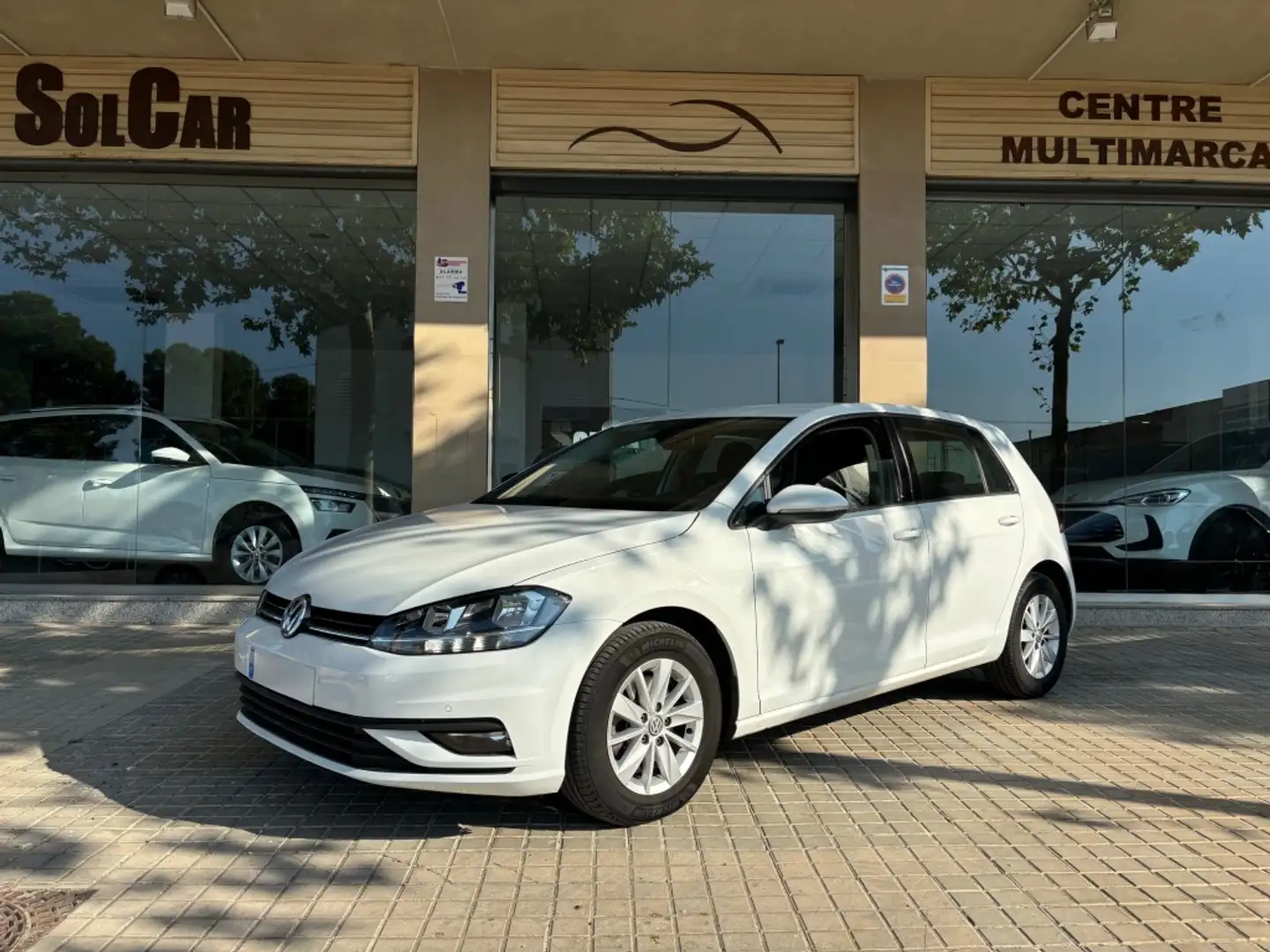 Volkswagen Golf 1.6TDI Ready2GO 85kW Blanco - 1