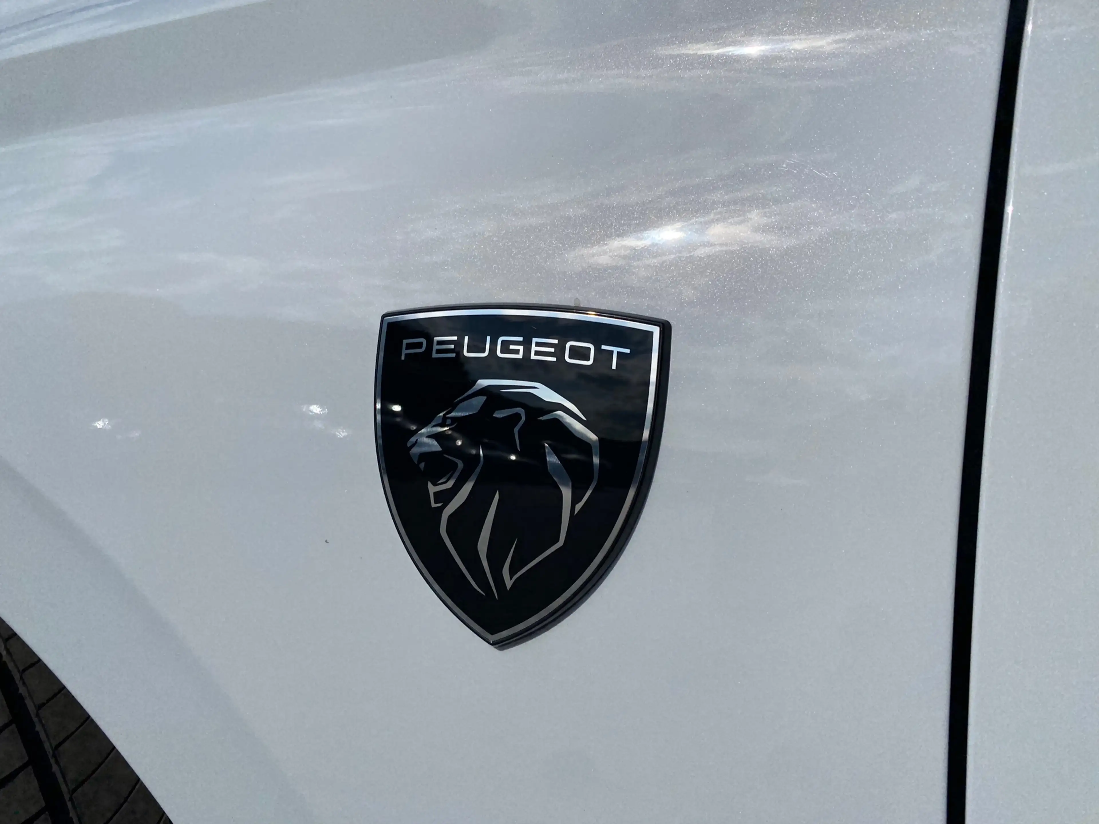 Peugeot 308 1.6 Plug-in Hybrid 180GT 18INCH 360 VISION DRIVE A — photo 8