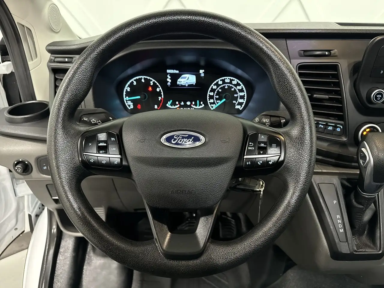 Ford Transit Cargo Van снимка Ford Transit Cargo Van
