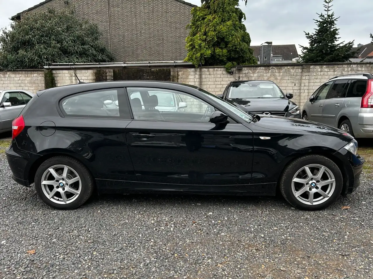 BMW 118i PACK ADVANTAGE - 143ch - 84 000KMS - VOLANT EN CUIR - CARNET D'ENTRETIEN