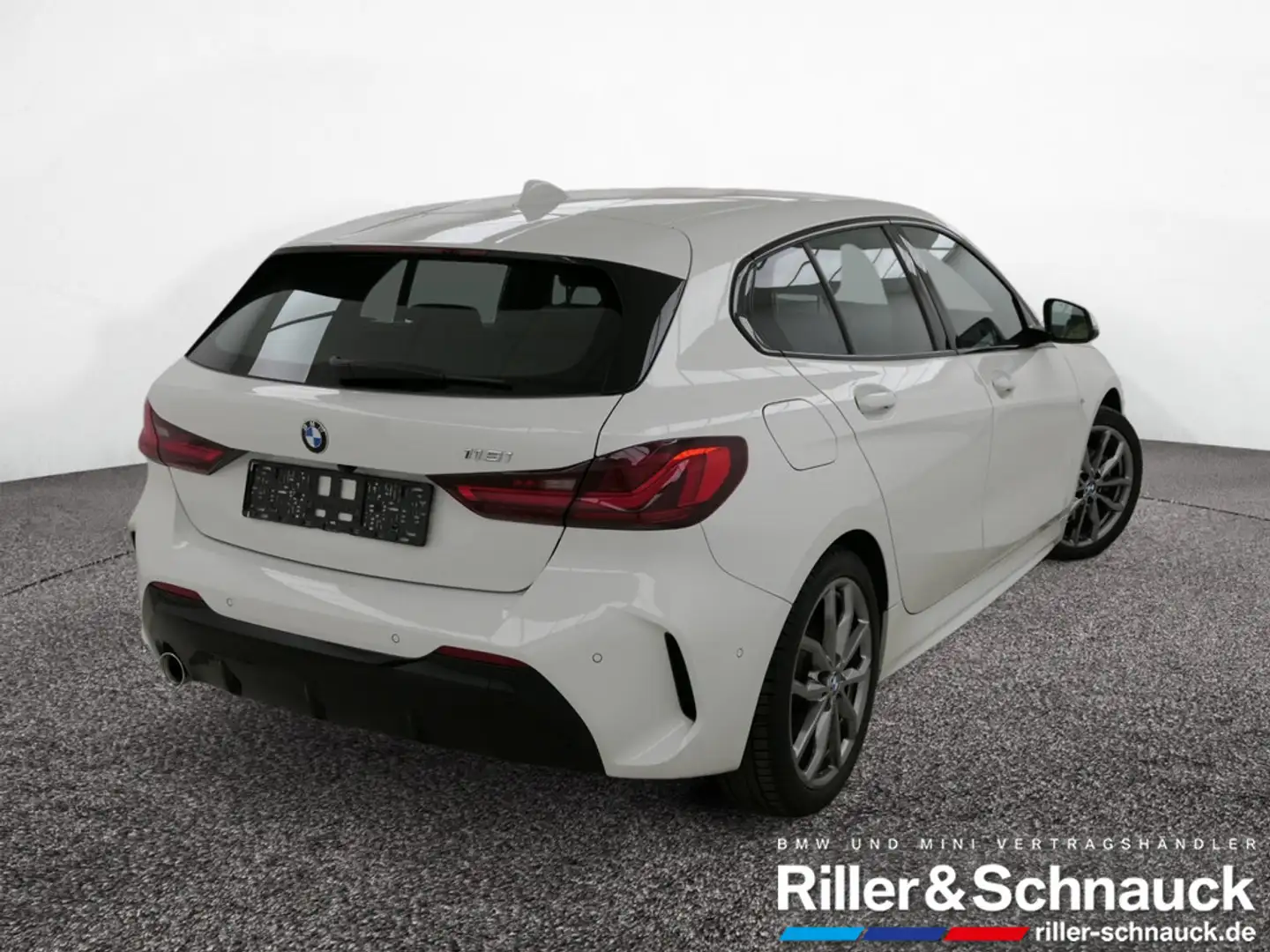BMW 118 i M Sport LED+NAVI+KAM+SHZG Weiß - 2