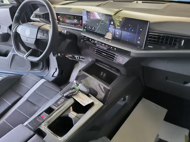 Opel Grandland view 11