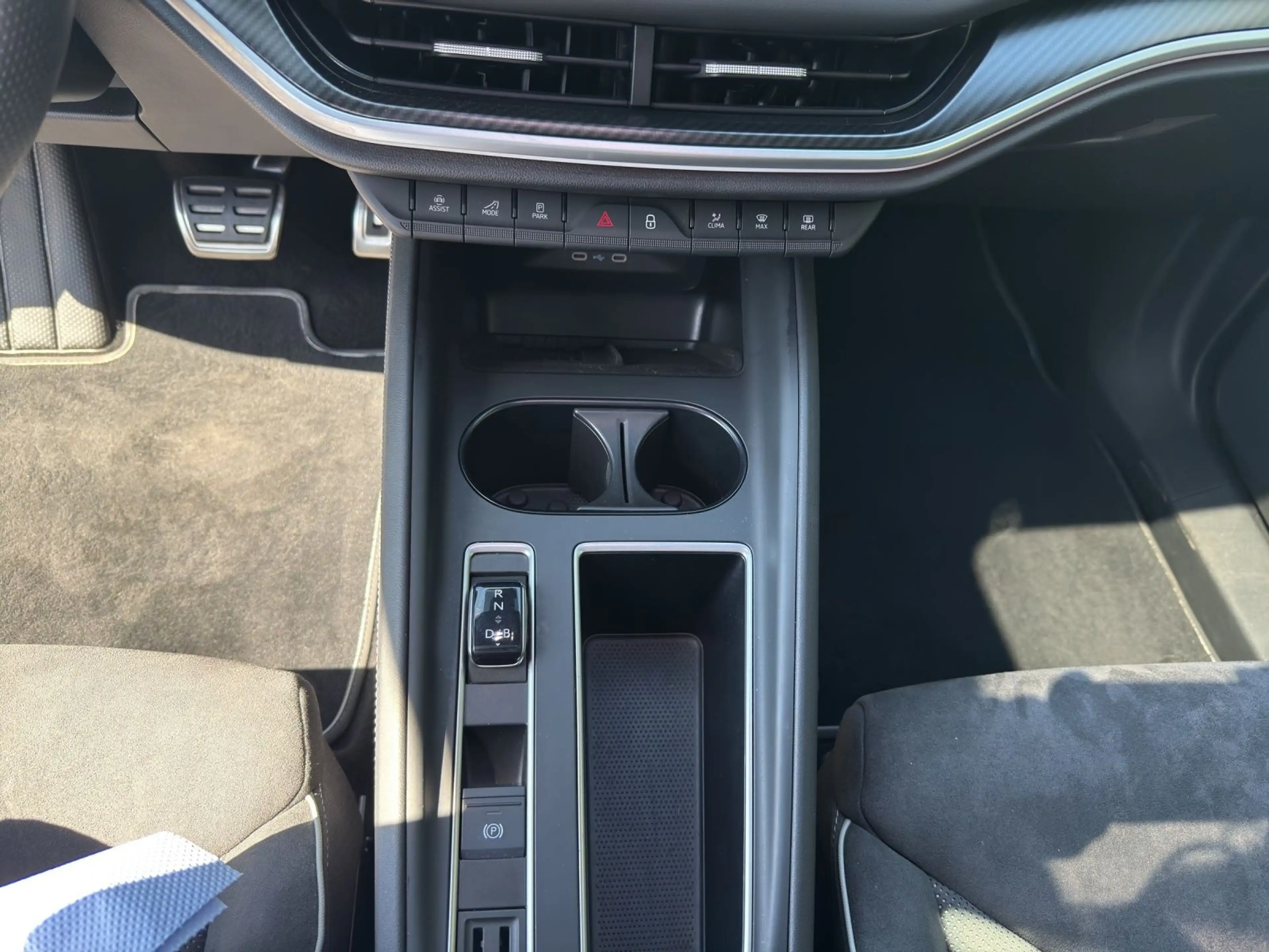 Skoda Enyaq Coupé 85 Sportline NAVI+ACC+MATRIX LED+HUD — photo 12
