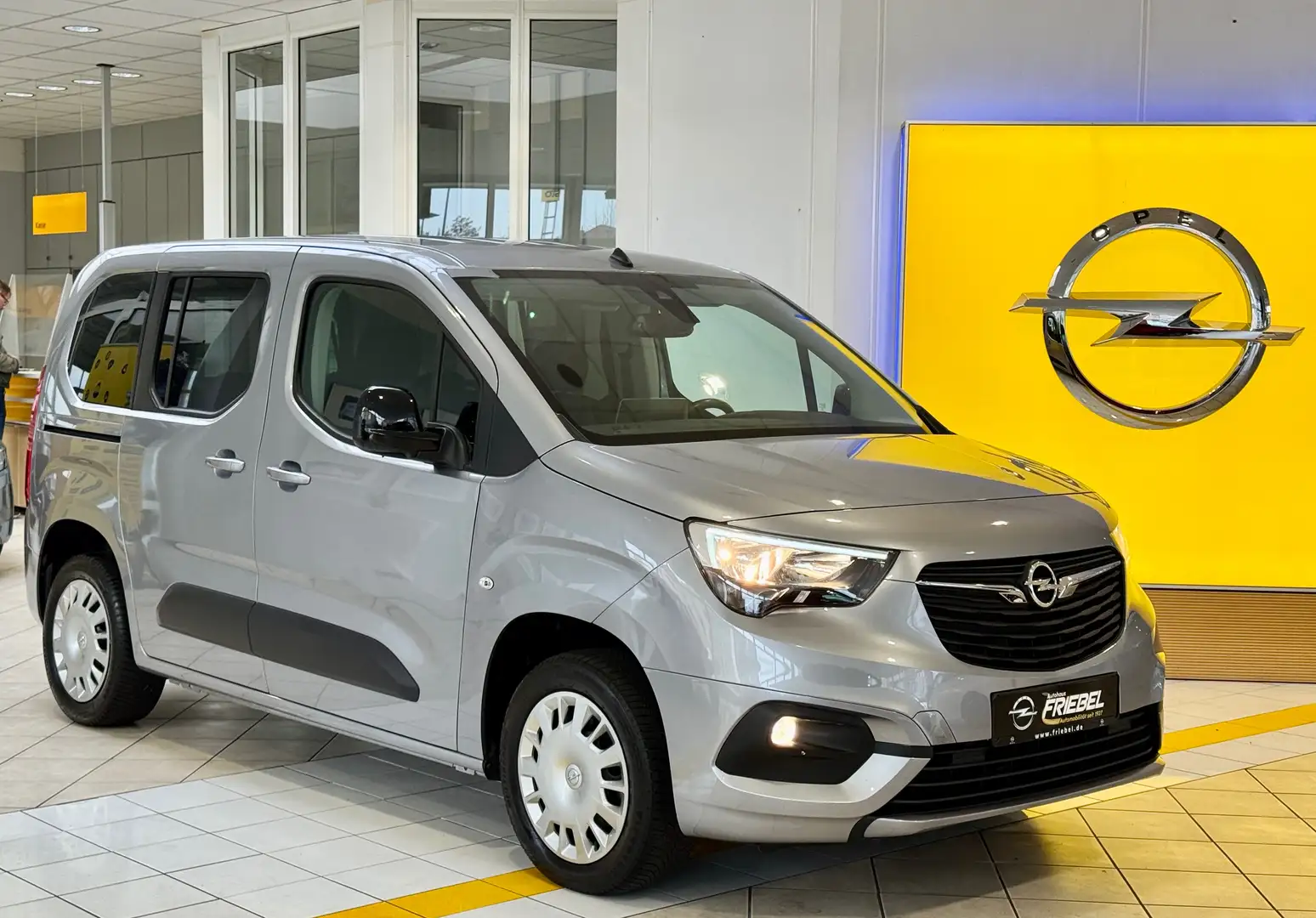 Opel Combo Elegance/AT/Kam/Allwett/Sitzhz/Lenkhzg/Mwst. Gris - 1
