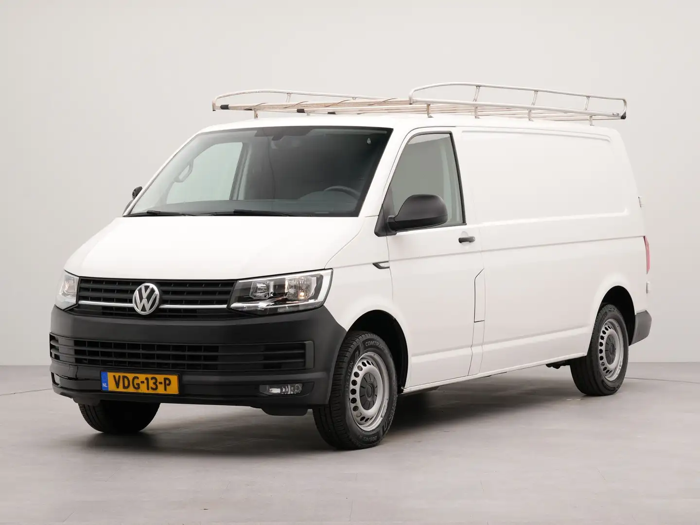 Volkswagen T6 Transporter 2.0 TDI L2H1 Trendline | Navigatie | Achteruitrijc Wit - 1