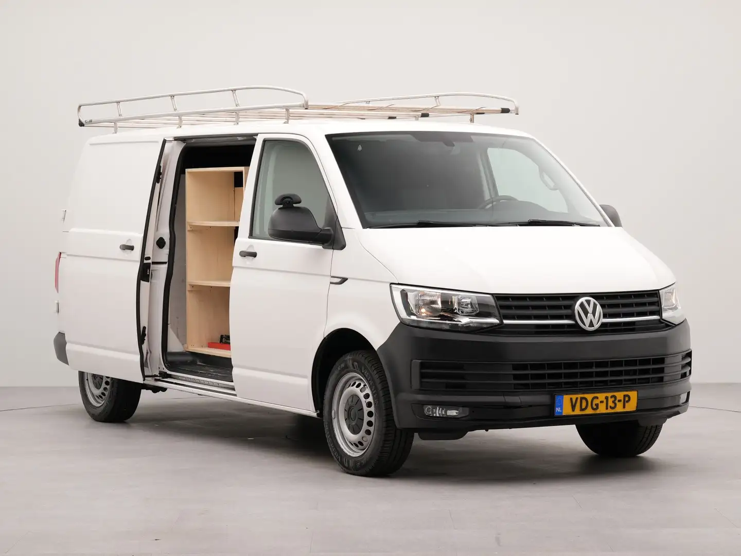 Volkswagen T6 Transporter 2.0 TDI L2H1 Trendline | Navigatie | Achteruitrijc Wit - 2