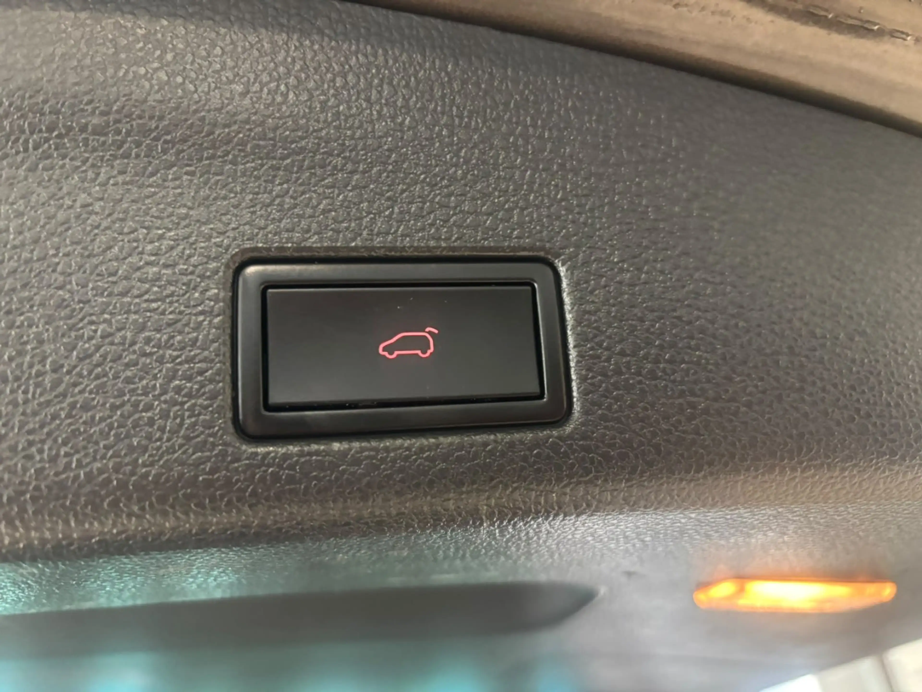 Volkswagen Sharan Highline BMT 2.0 TDI *PANO/7-SITZER/AHK* — photo 9