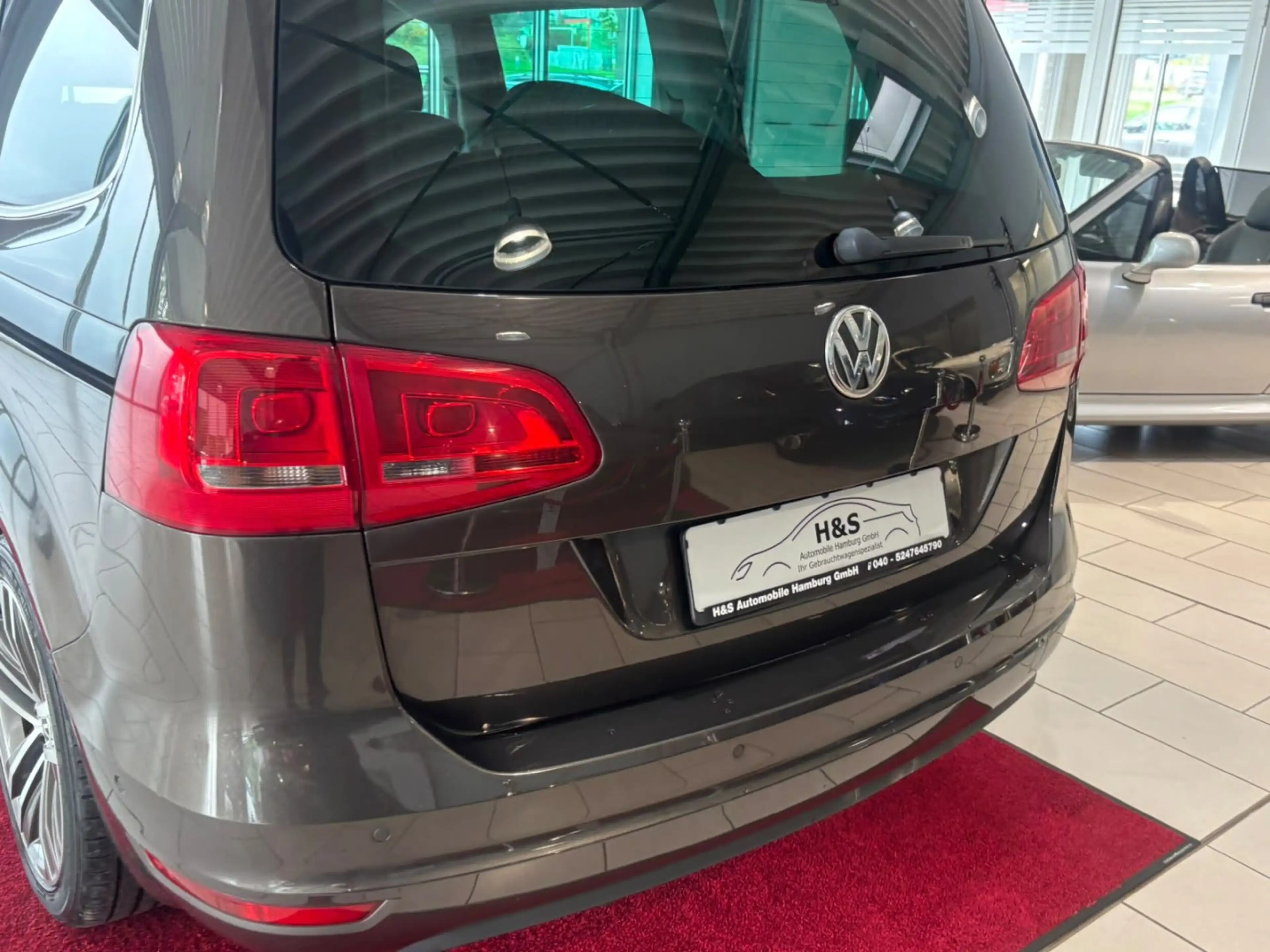 Volkswagen Sharan Highline BMT 2.0 TDI *PANO/7-SITZER/AHK* — photo 4