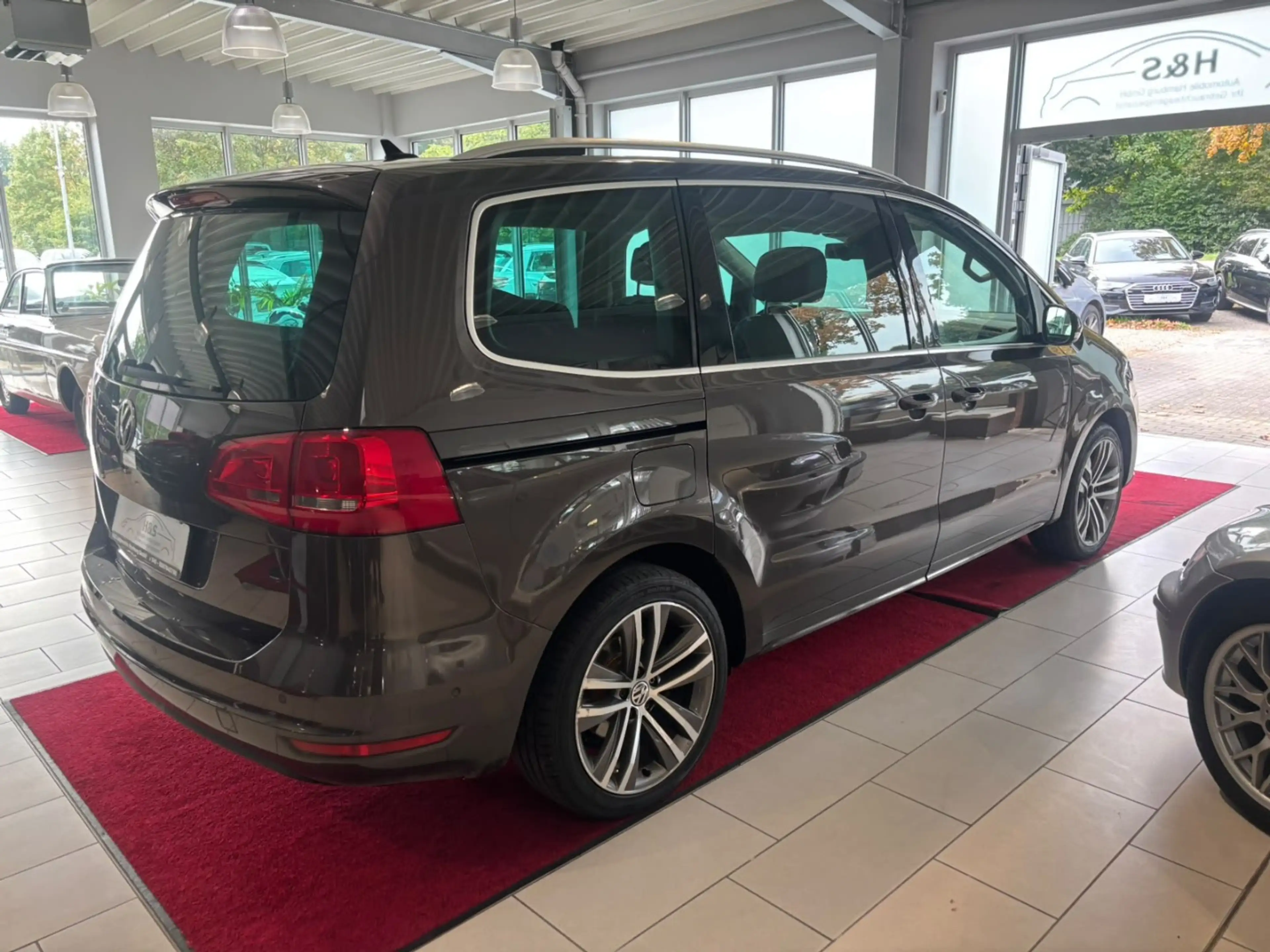 Volkswagen Sharan Highline BMT 2.0 TDI *PANO/7-SITZER/AHK* — photo 7