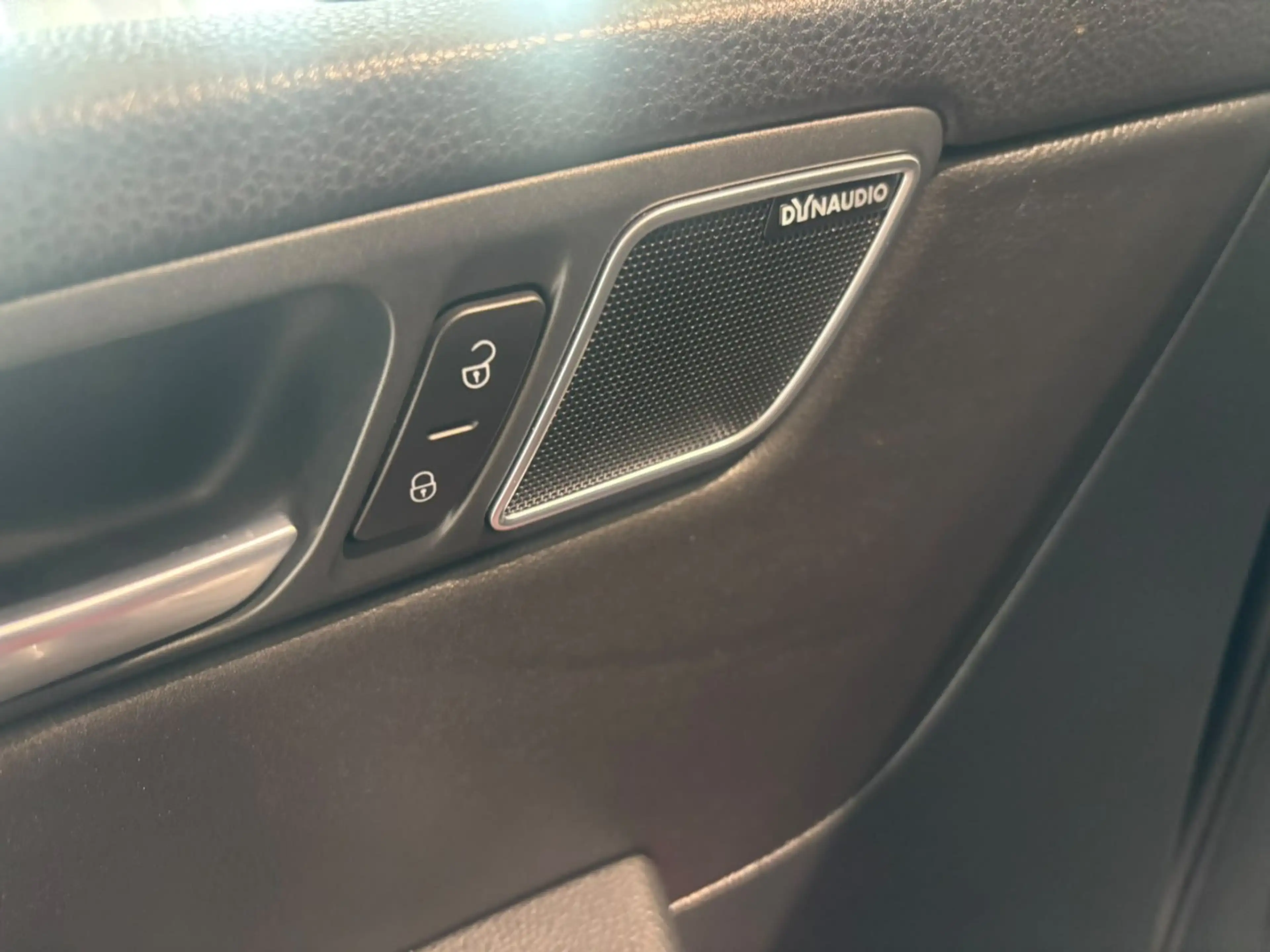 Volkswagen Sharan Highline BMT 2.0 TDI *PANO/7-SITZER/AHK* — photo 14