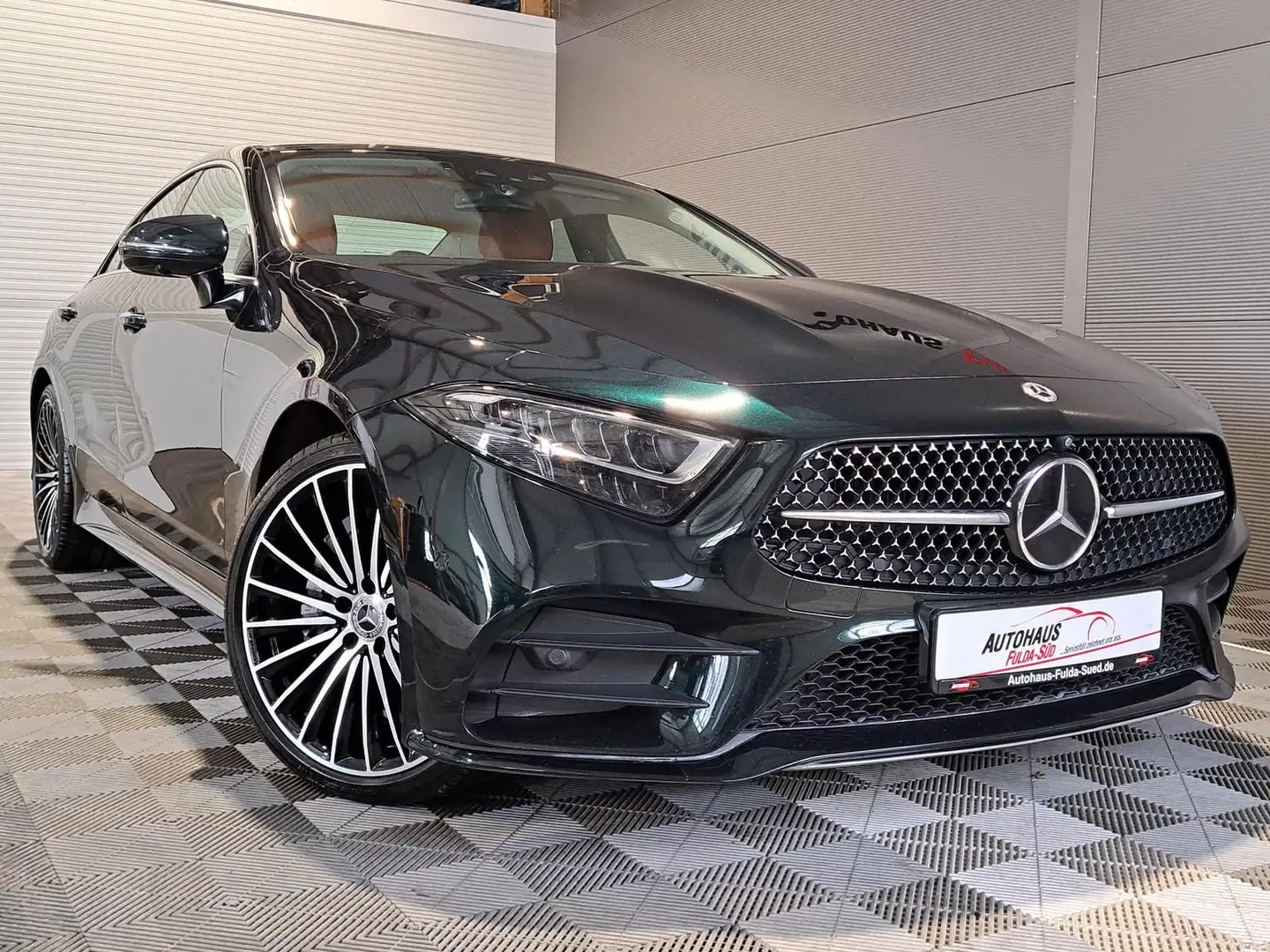 Mercedes-Benz CLS 450 4Matic Avantgarde°Burmester°TWA°Spur°360 Grün - 1