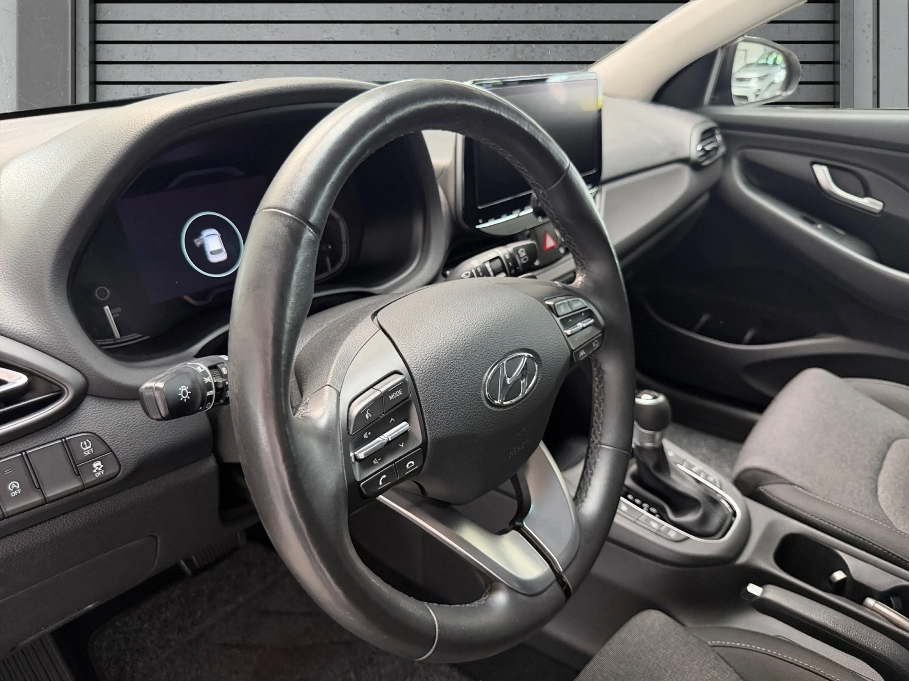 Hyundai i30 INTRO EDITION MILD HYBRID AUTOMATIK+NAVI+LED — photo 7