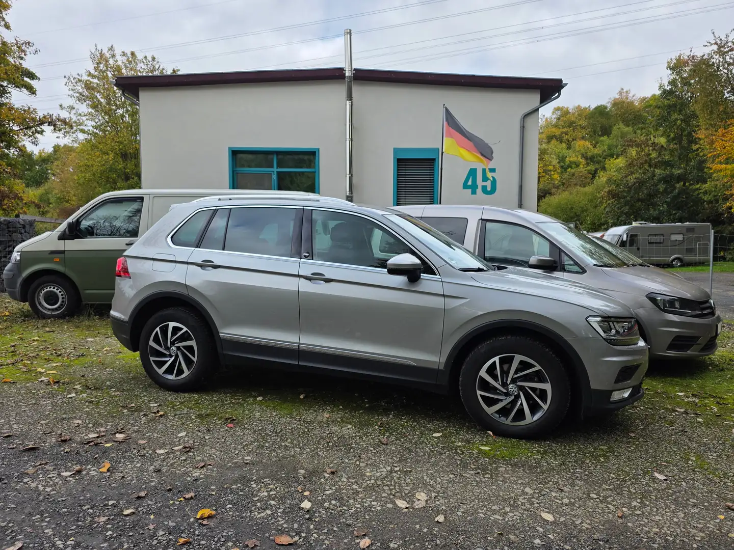 Volkswagen Tiguan Sound BMT, AHK schwenkbar, DSG, Garantie Grau - 2