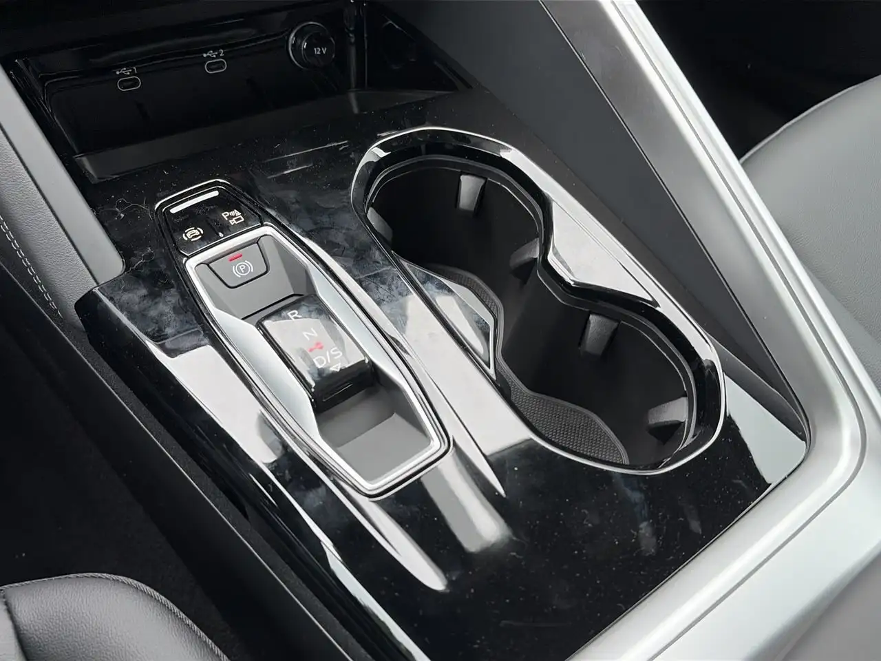 Audi Q5 снимка Audi Q5