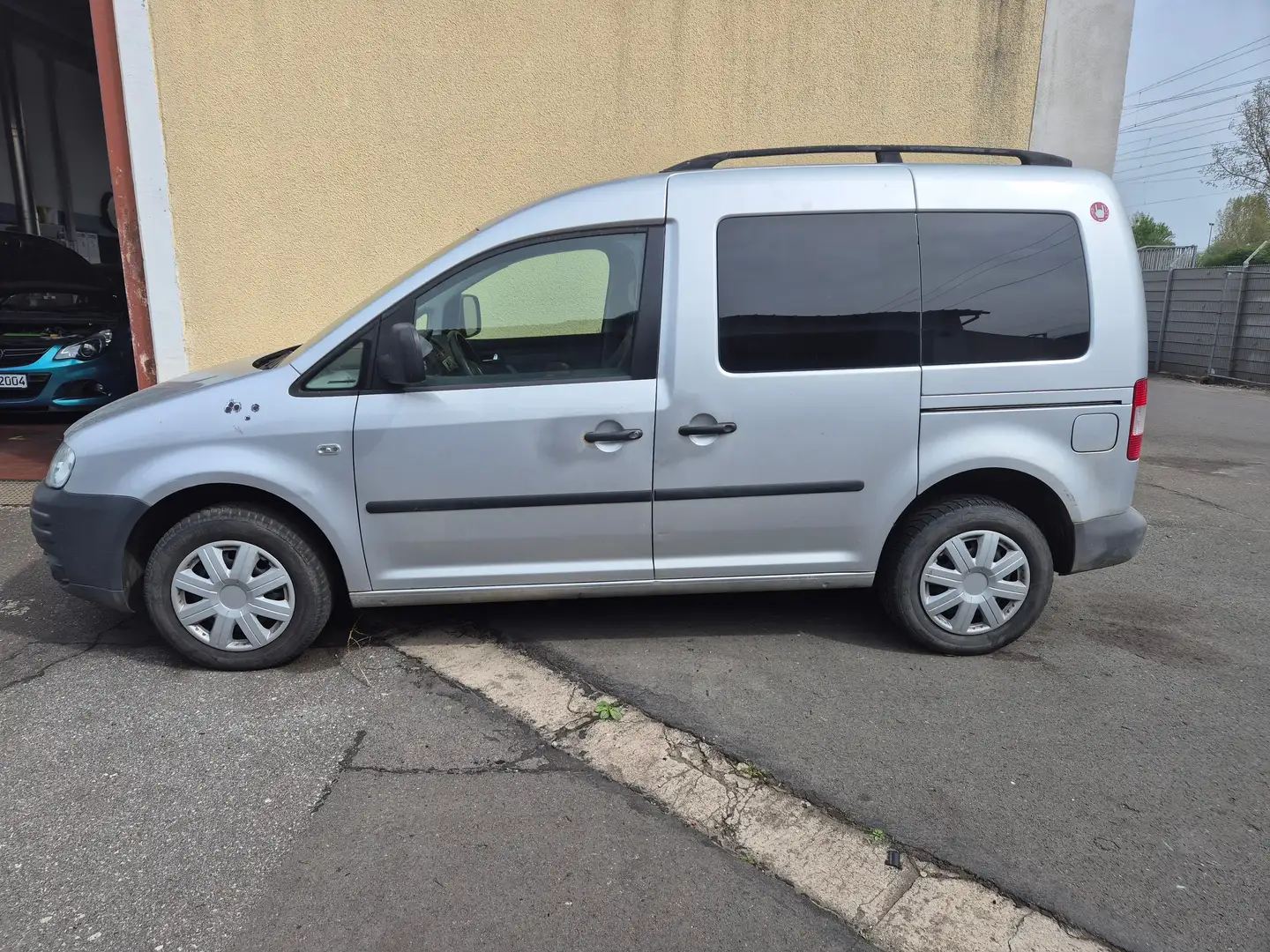 Volkswagen Caddy 1,9 Family-Life*5-Sitz*Auf Wunsch TÜV-ALLES-NEU Plateado - 2