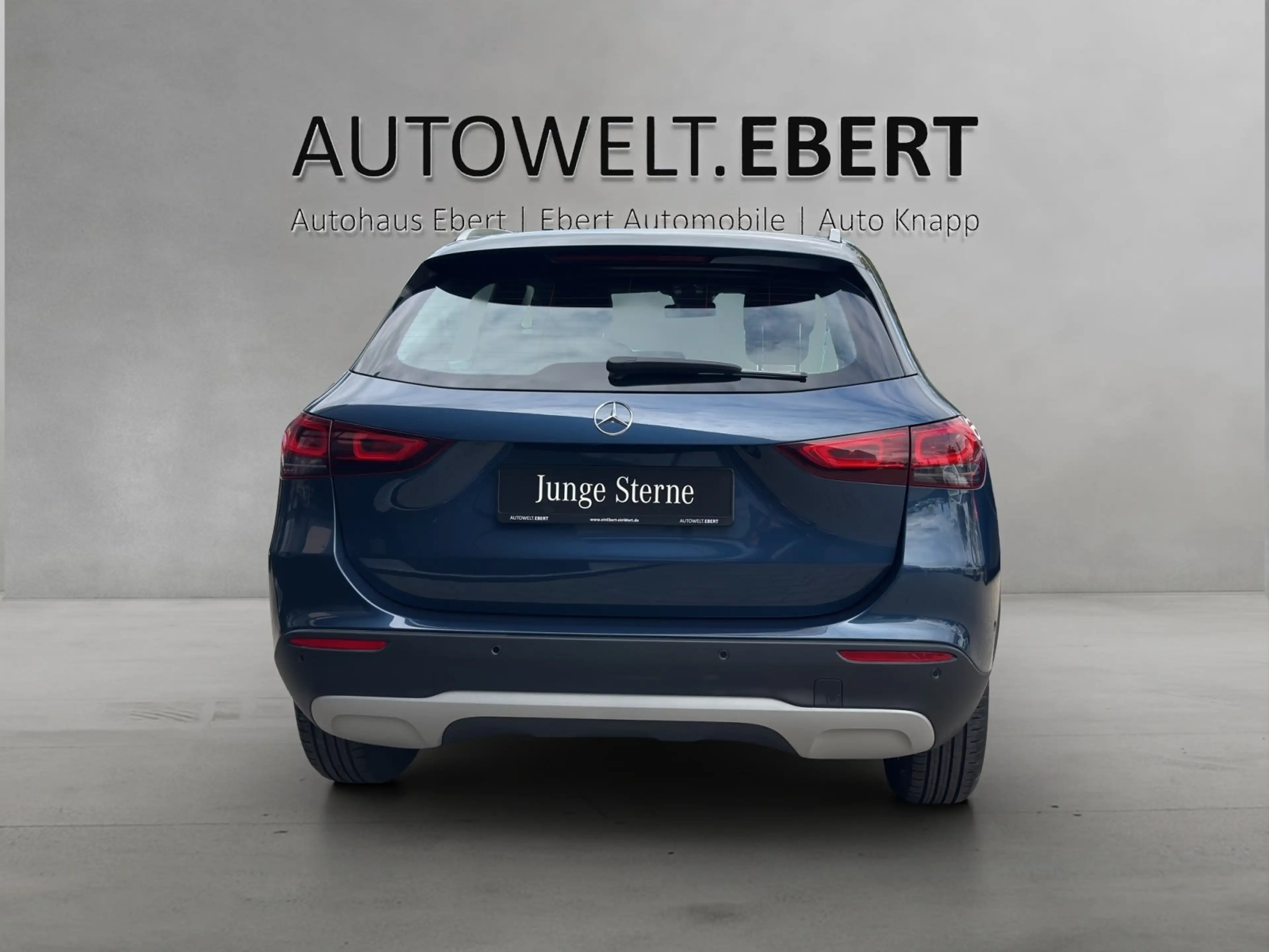 Mercedes-Benz GLA 180 d Style AdvancedMBUX Business LED Kamera — photo 3
