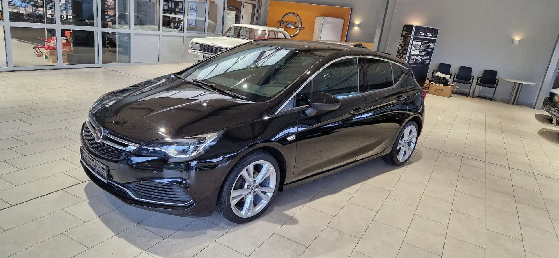 Opel Astra 1.4 Turbo Innovation Noir - 2