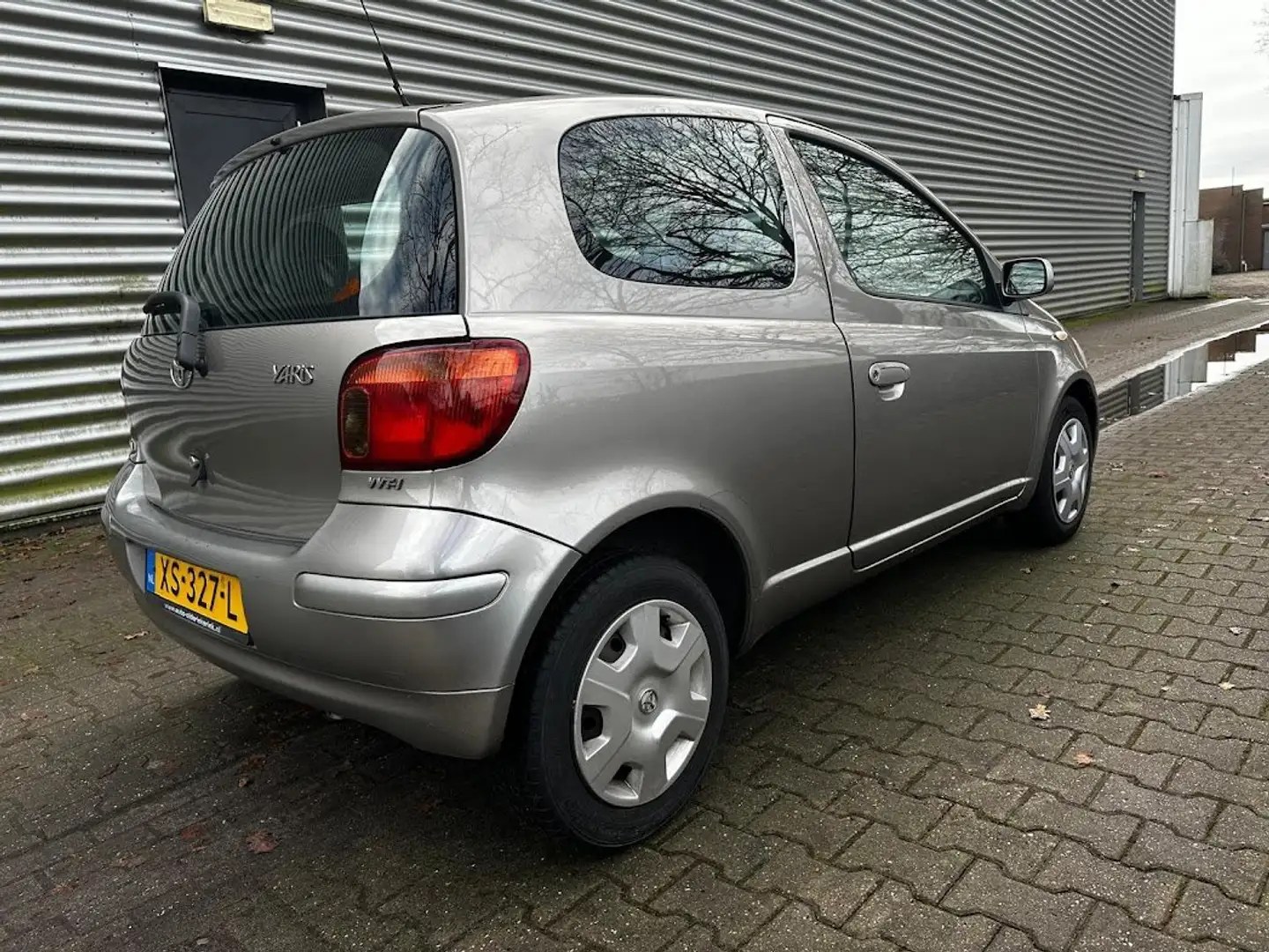 Toyota Yaris Yaris 1.3 VVT-i Terra Zilver - 2