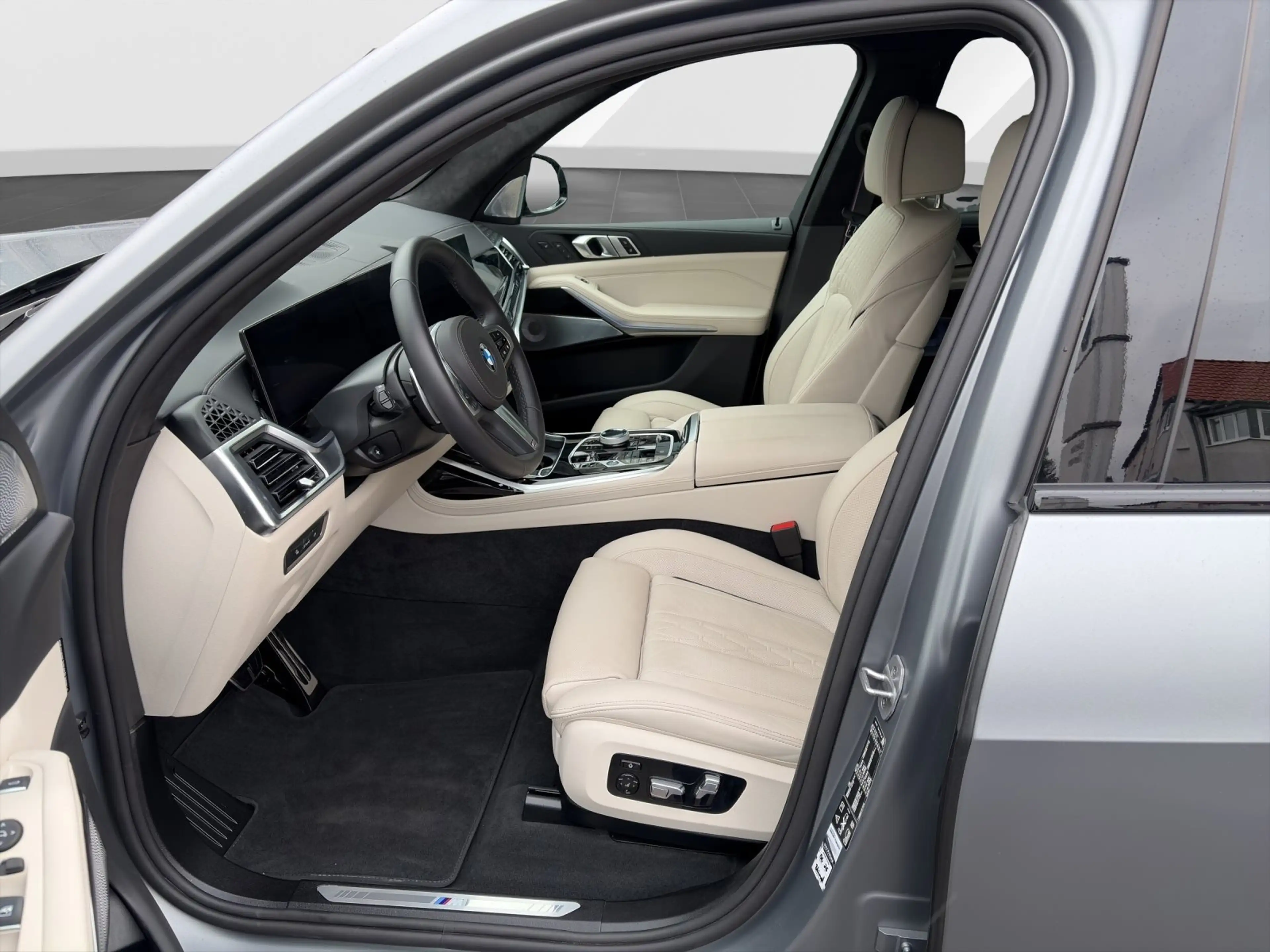 BMW X7 xDrive40d | M Sport Pro| Frozengrey| UPE 149.380,- — photo 11