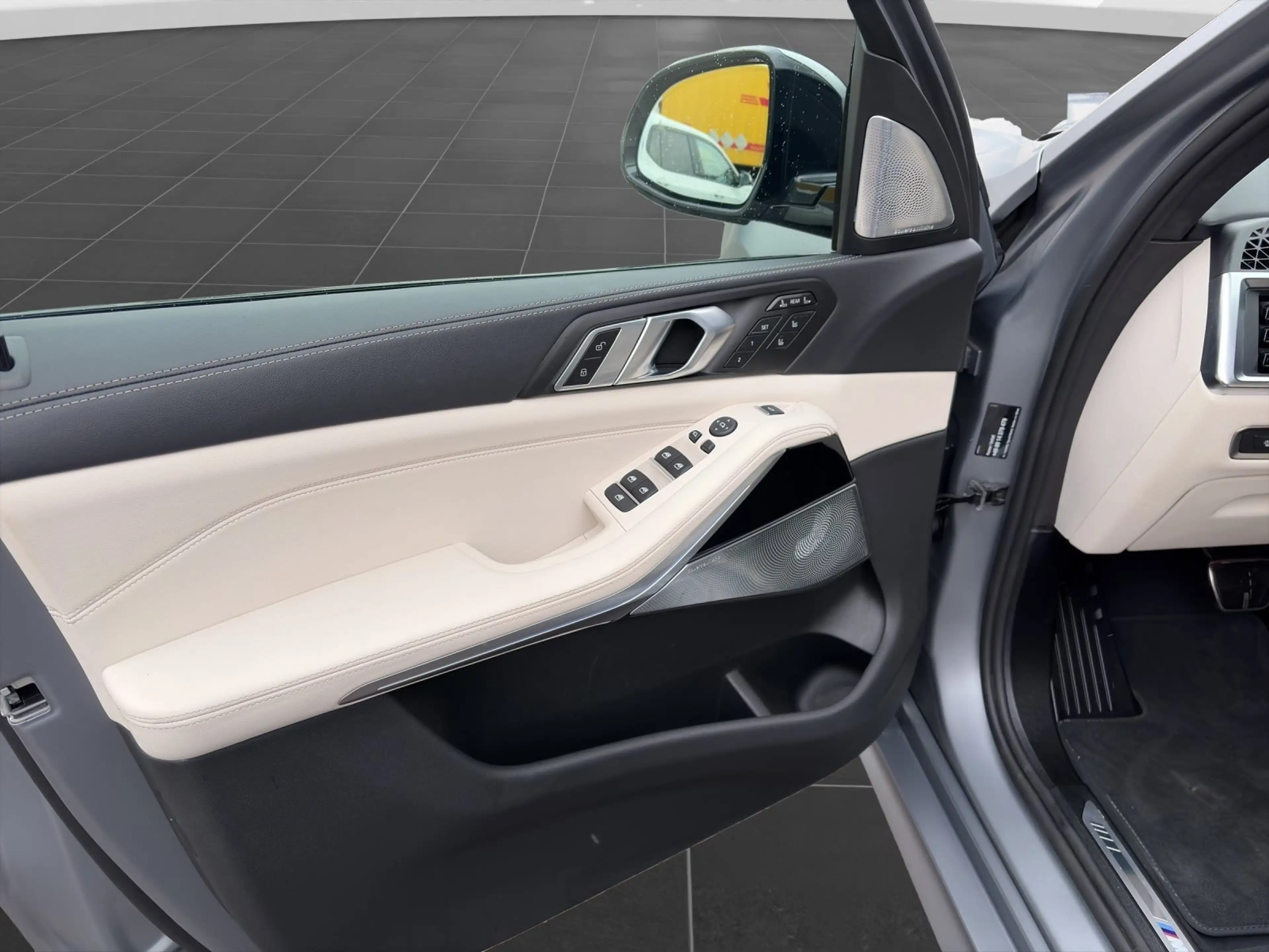 BMW X7 xDrive40d | M Sport Pro| Frozengrey| UPE 149.380,- — photo 10