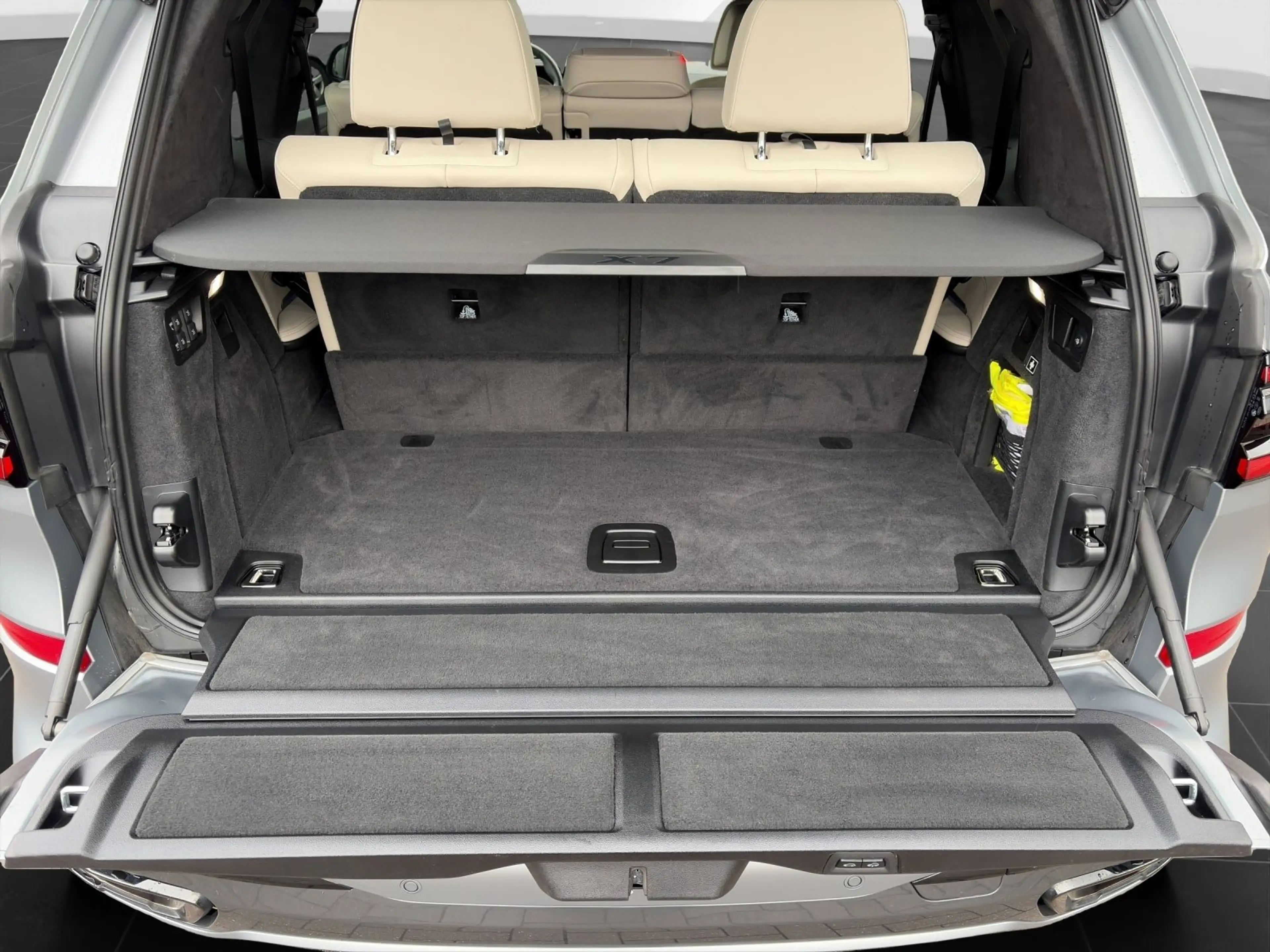 BMW X7 xDrive40d | M Sport Pro| Frozengrey| UPE 149.380,- — photo 14