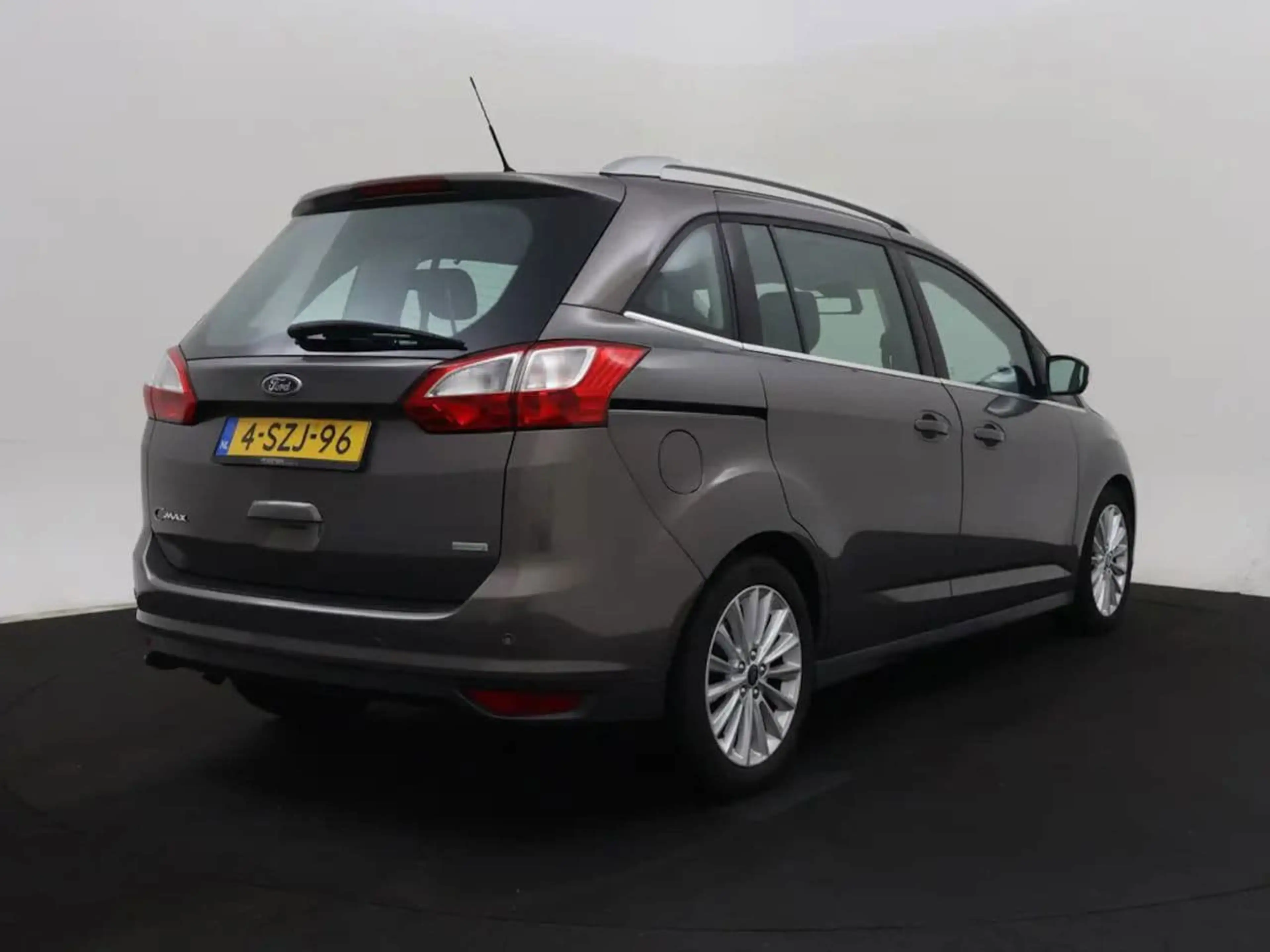Ford Grand C-Max 1.0 Titanium — photo 6