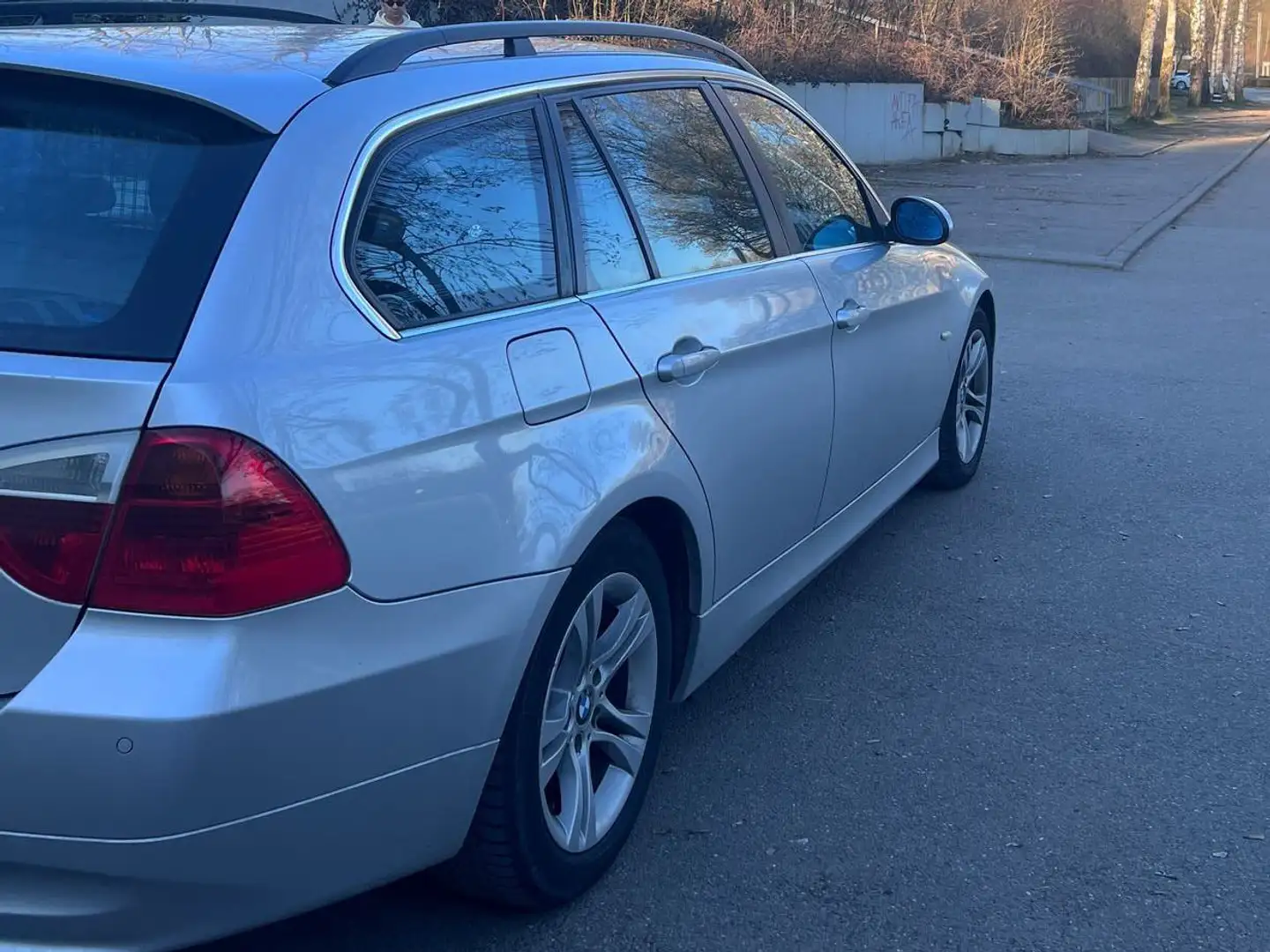 BMW 325 3er Touring 325i Touring Aut. Silber - 2