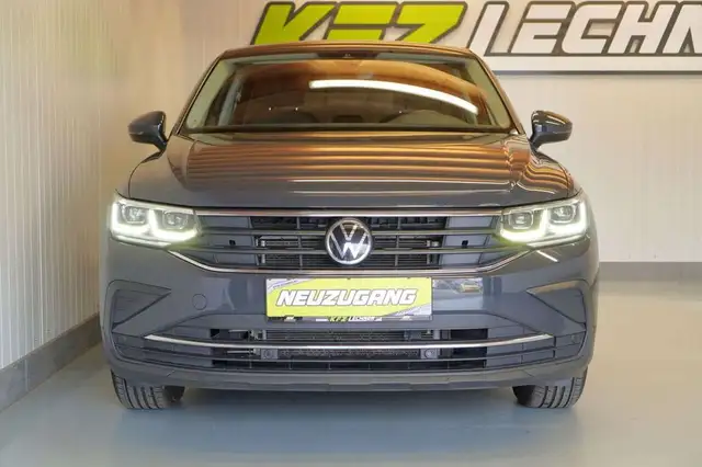 Volkswagen Tiguan view 9