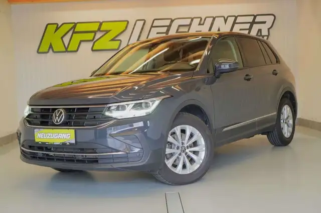 Volkswagen Tiguan view 8