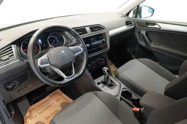 Volkswagen Tiguan view 13