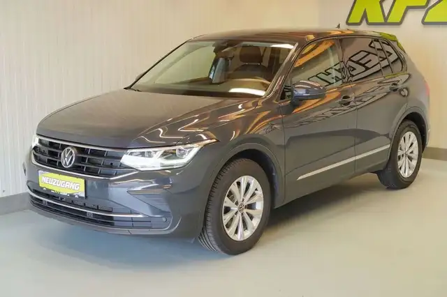 Volkswagen Tiguan view 11