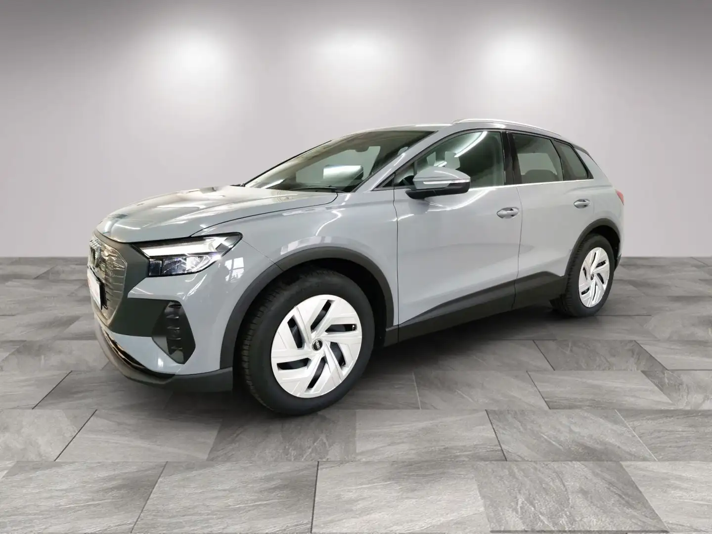 Audi Q4 e-tron 45 AHK/Nav+/Sportsitze/Sitzhzg/2.30Gar Grau - 2