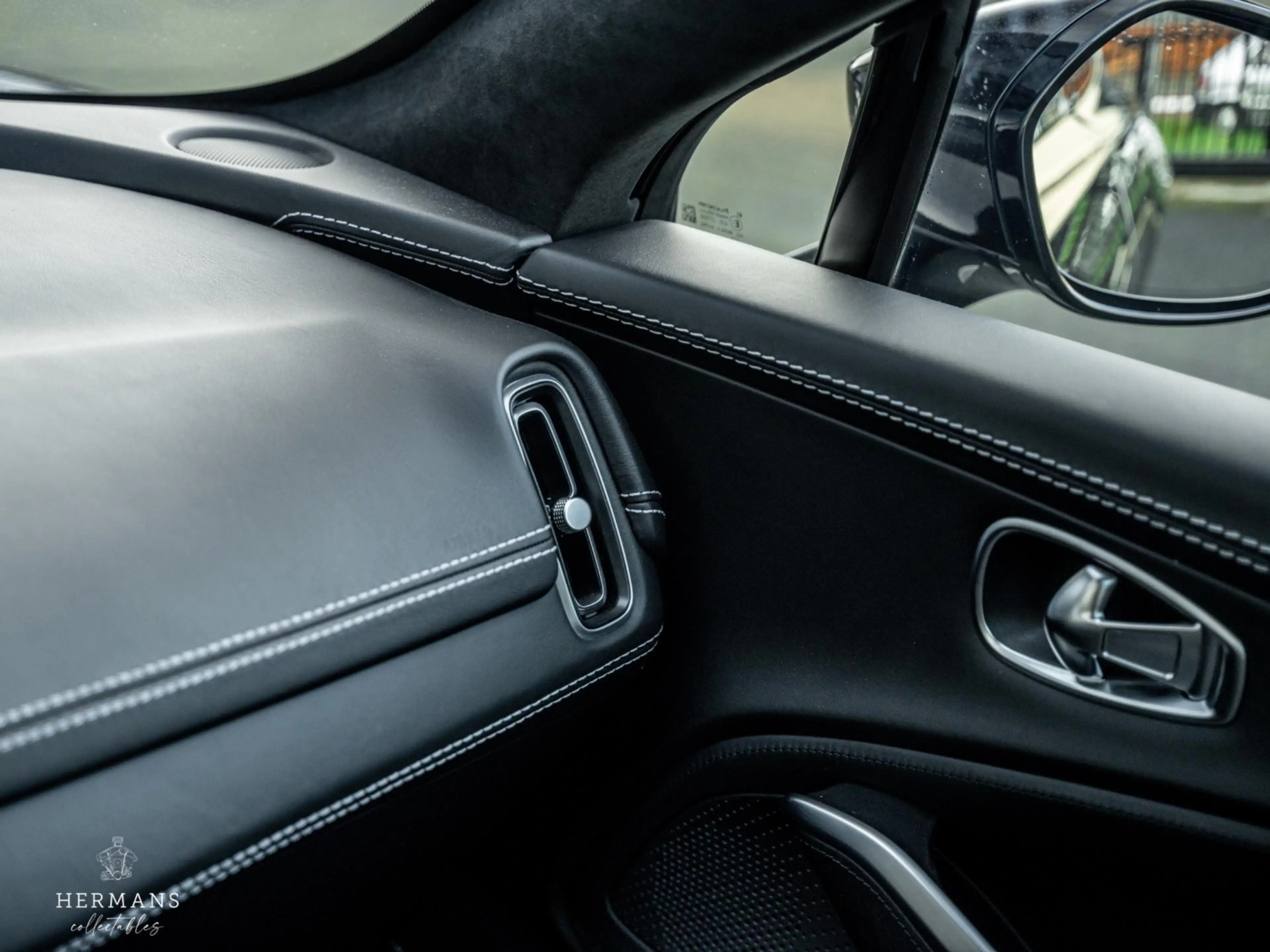 Aston Martin DBX 4.0 V8 1913 / 1 of 500 / Limited / Pano / Memory — photo 19
