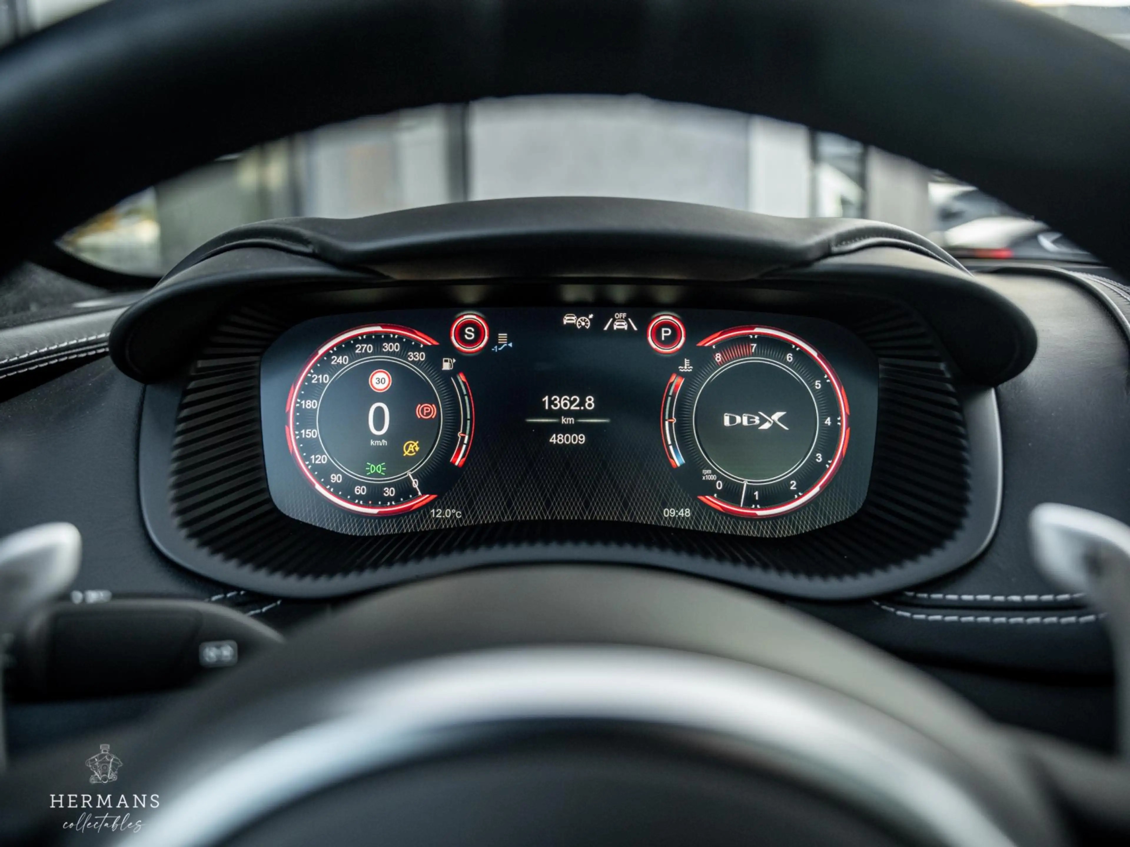Aston Martin DBX 4.0 V8 1913 / 1 of 500 / Limited / Pano / Memory — photo 23