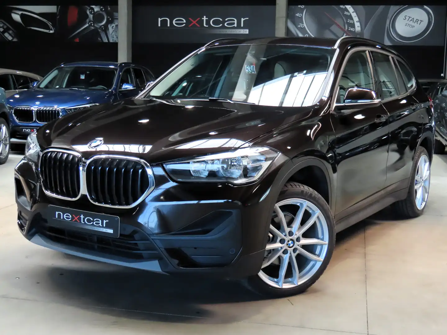BMW X1 16dA SDrive **NAVI PRO-CAMERA-PARKING AV&AR** Noir - 1