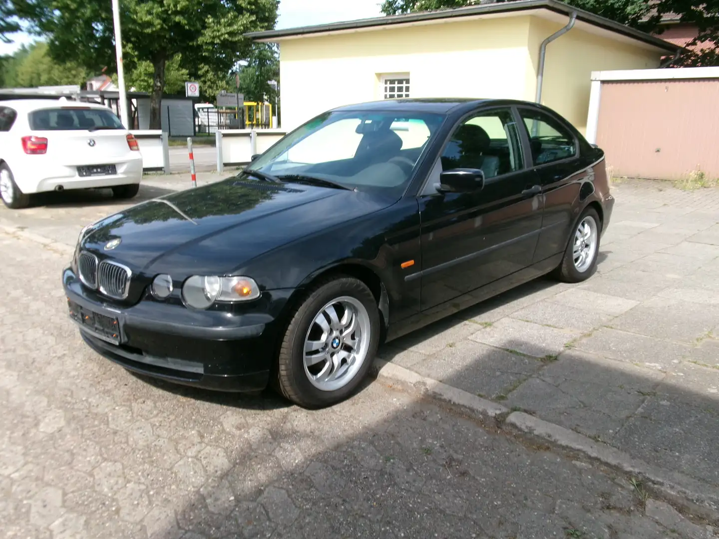 BMW 316 316ti compact ALU,KLIMA,ZV mit FB Negro - 1
