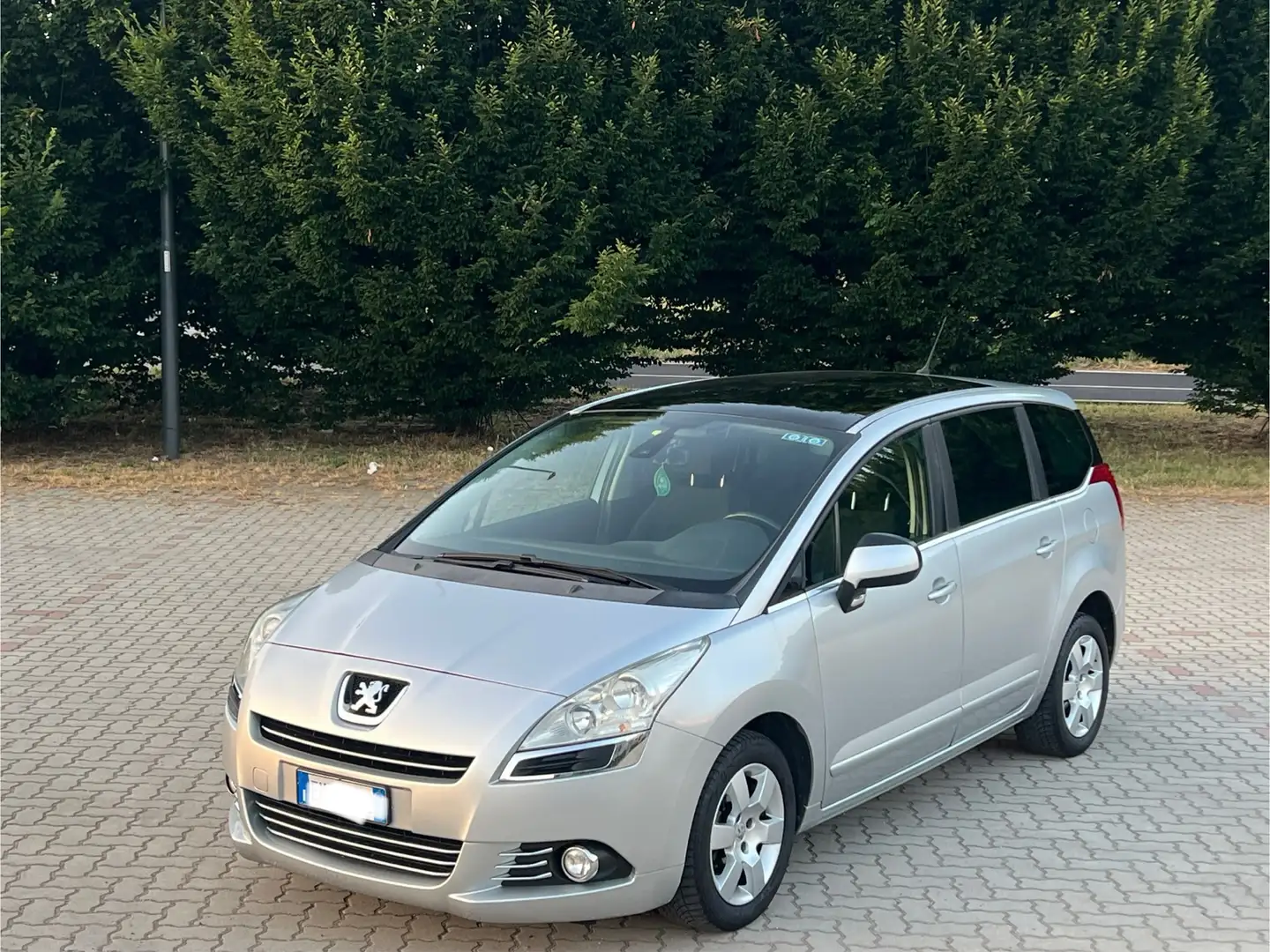 Peugeot 5008 1.6 hdi 16v Premium 110cv - 1