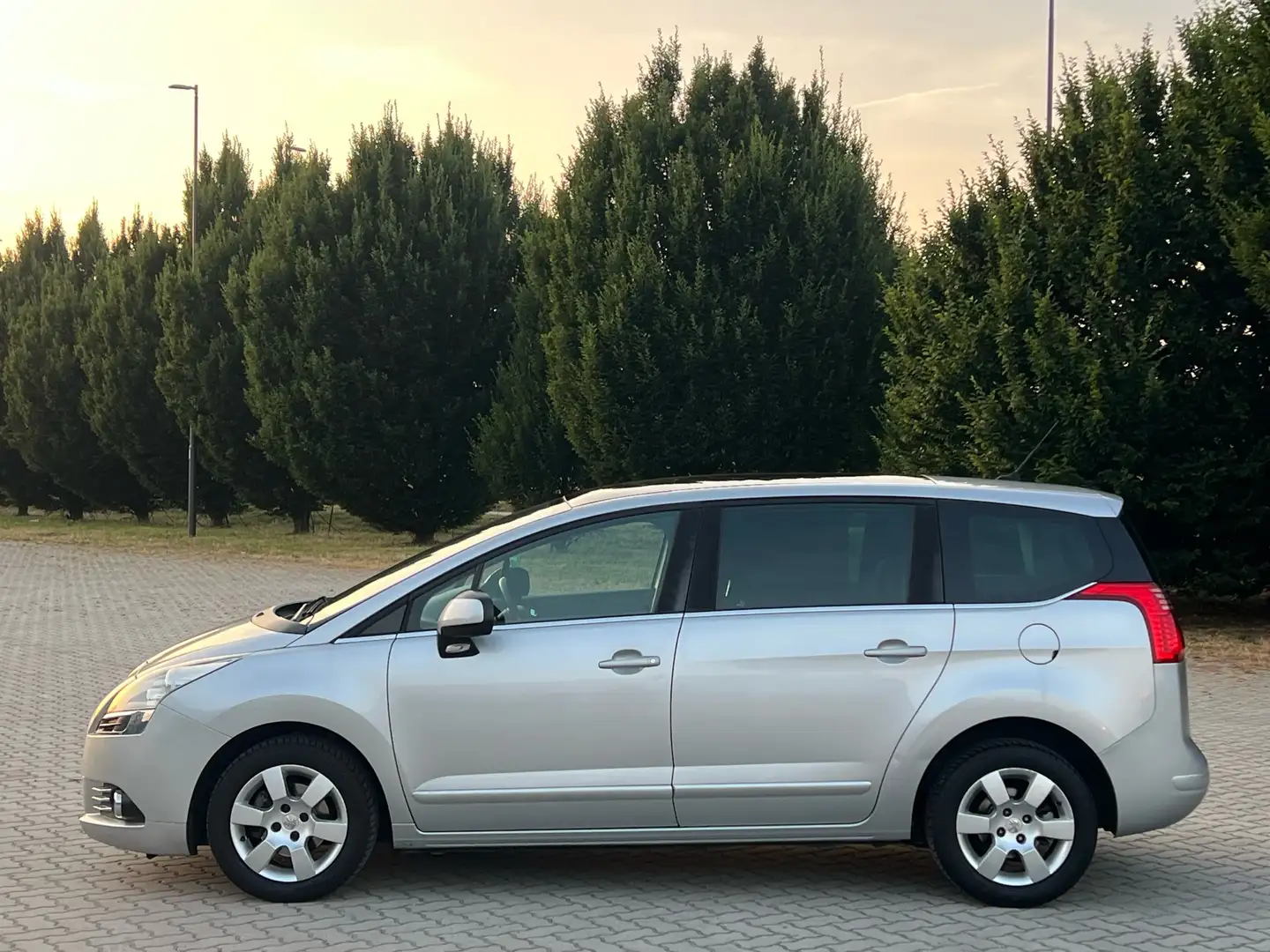 Peugeot 5008 1.6 hdi 16v Premium 110cv - 2