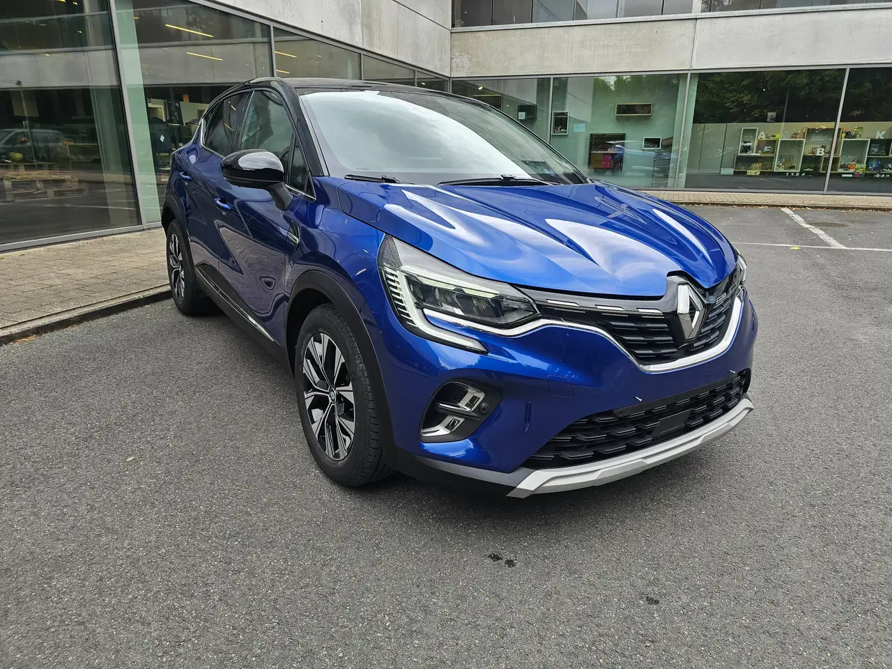 Renault Captur 1.33 TCe MHEV Techno EDC GPF, миниатюра 8