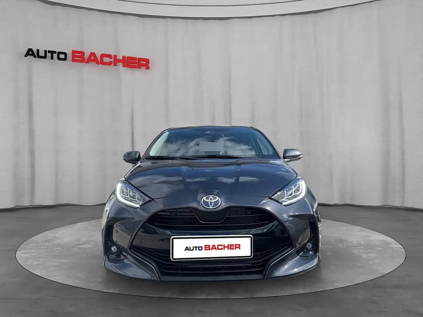 Toyota Yaris 1,5 VVT-i Hybrid Active Drive Grau - 2